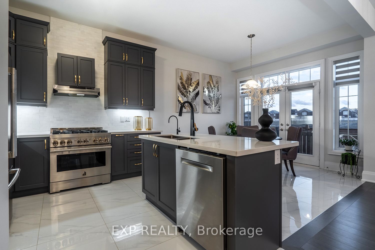 57 Rosewell Cres W