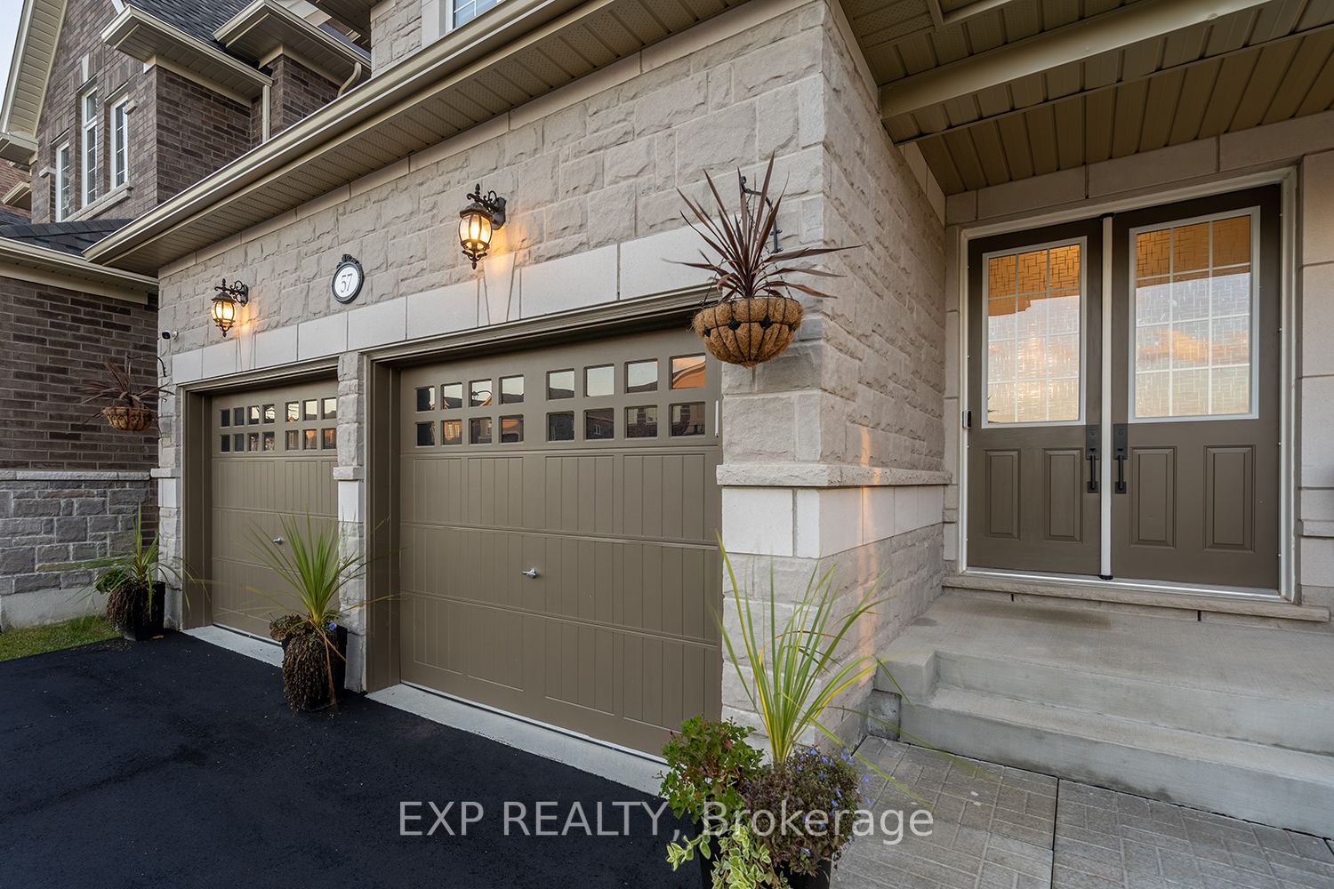 57 Rosewell Cres W