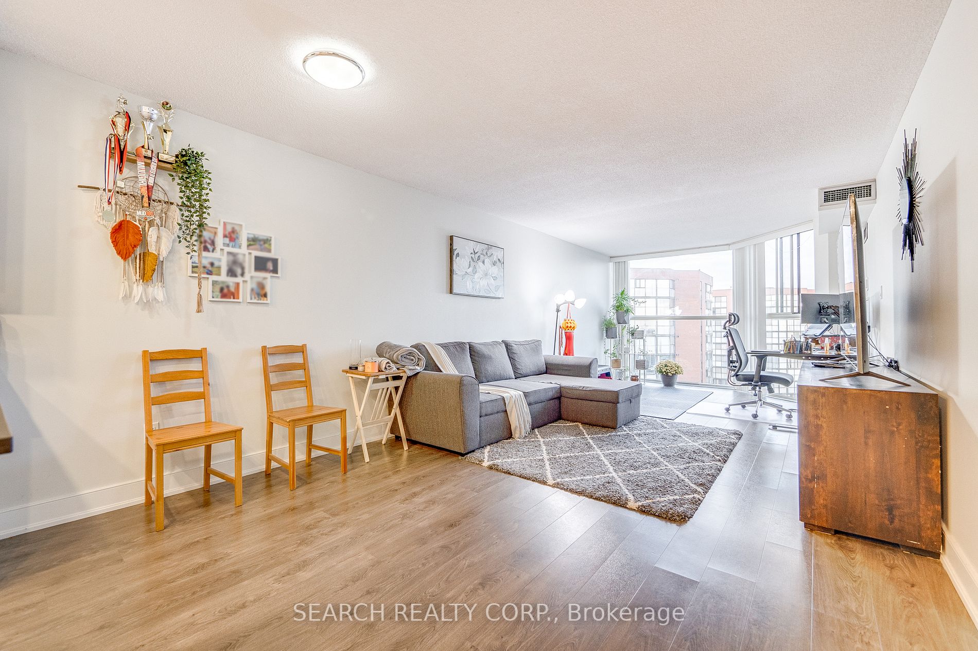 2091 Hurontario St, #1011