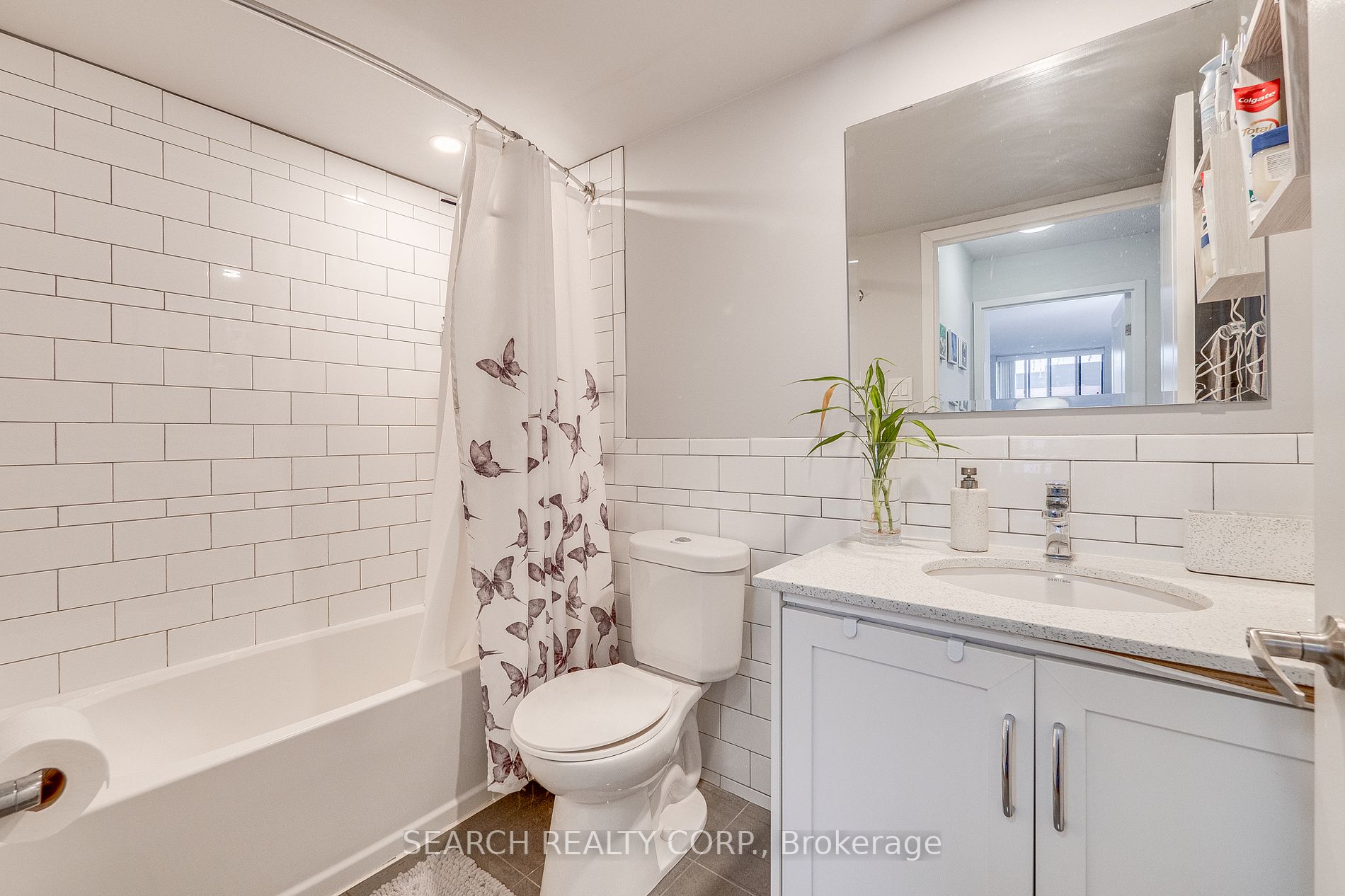 2091 Hurontario St, #1011