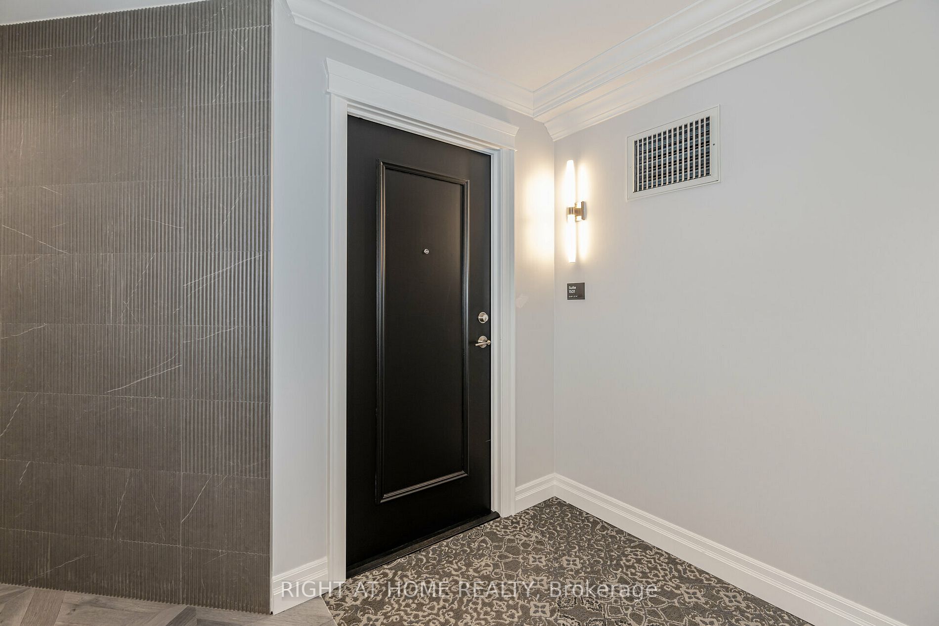 220 Forum Dr, #1501