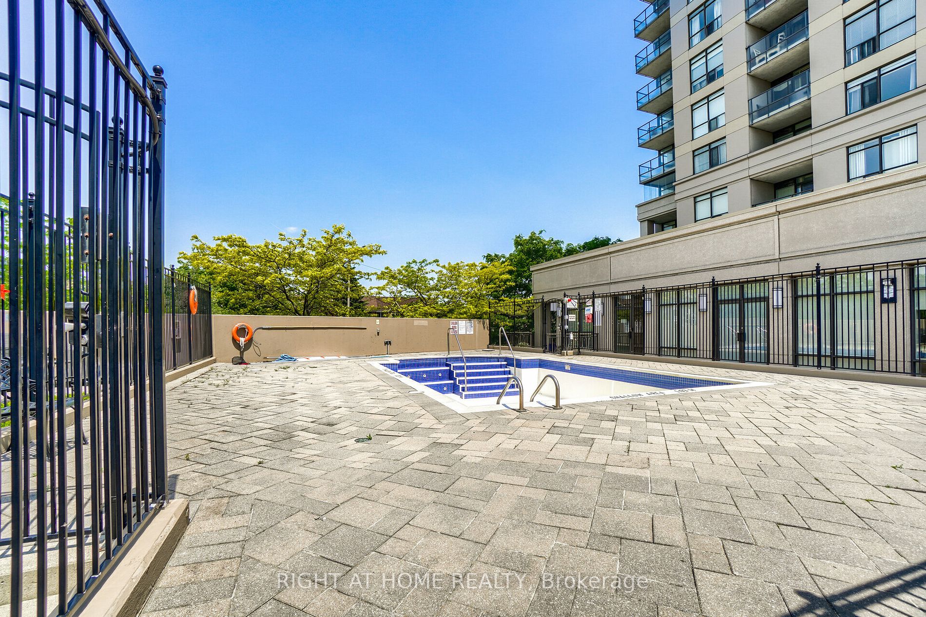 220 Forum Dr, #1501