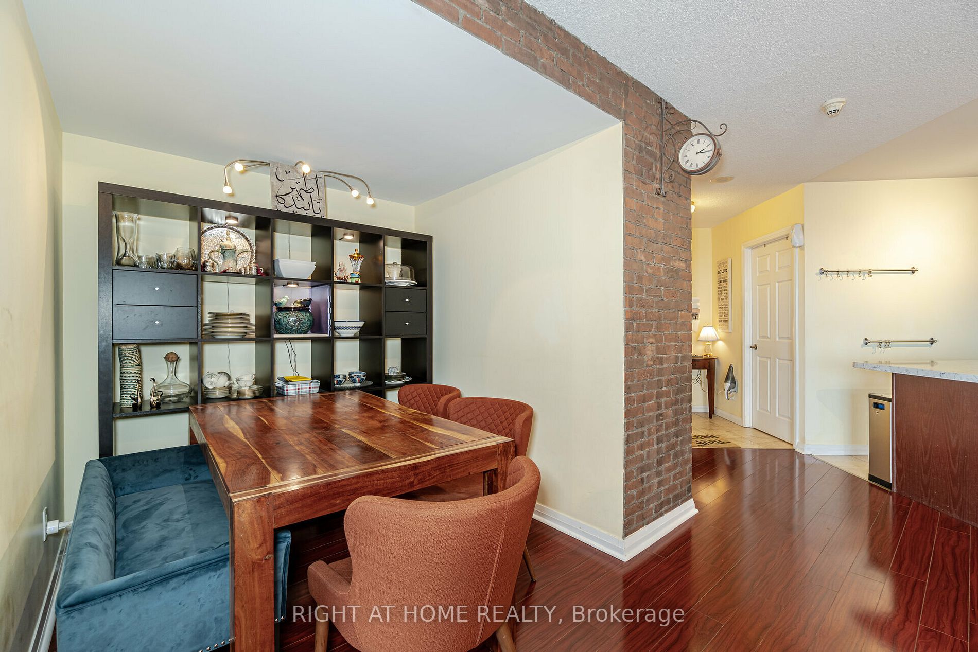220 Forum Dr, #1501