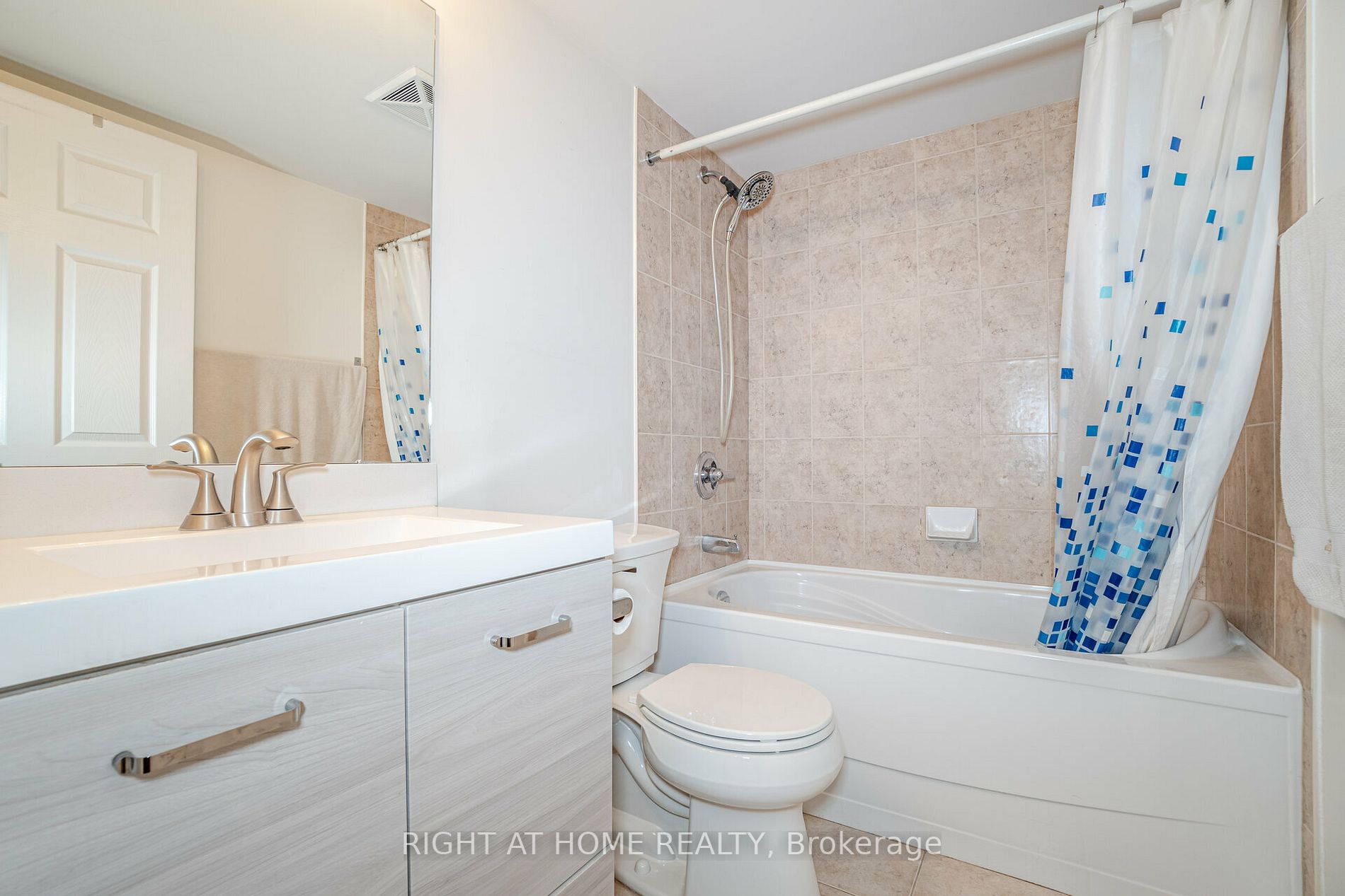 220 Forum Dr, #1501