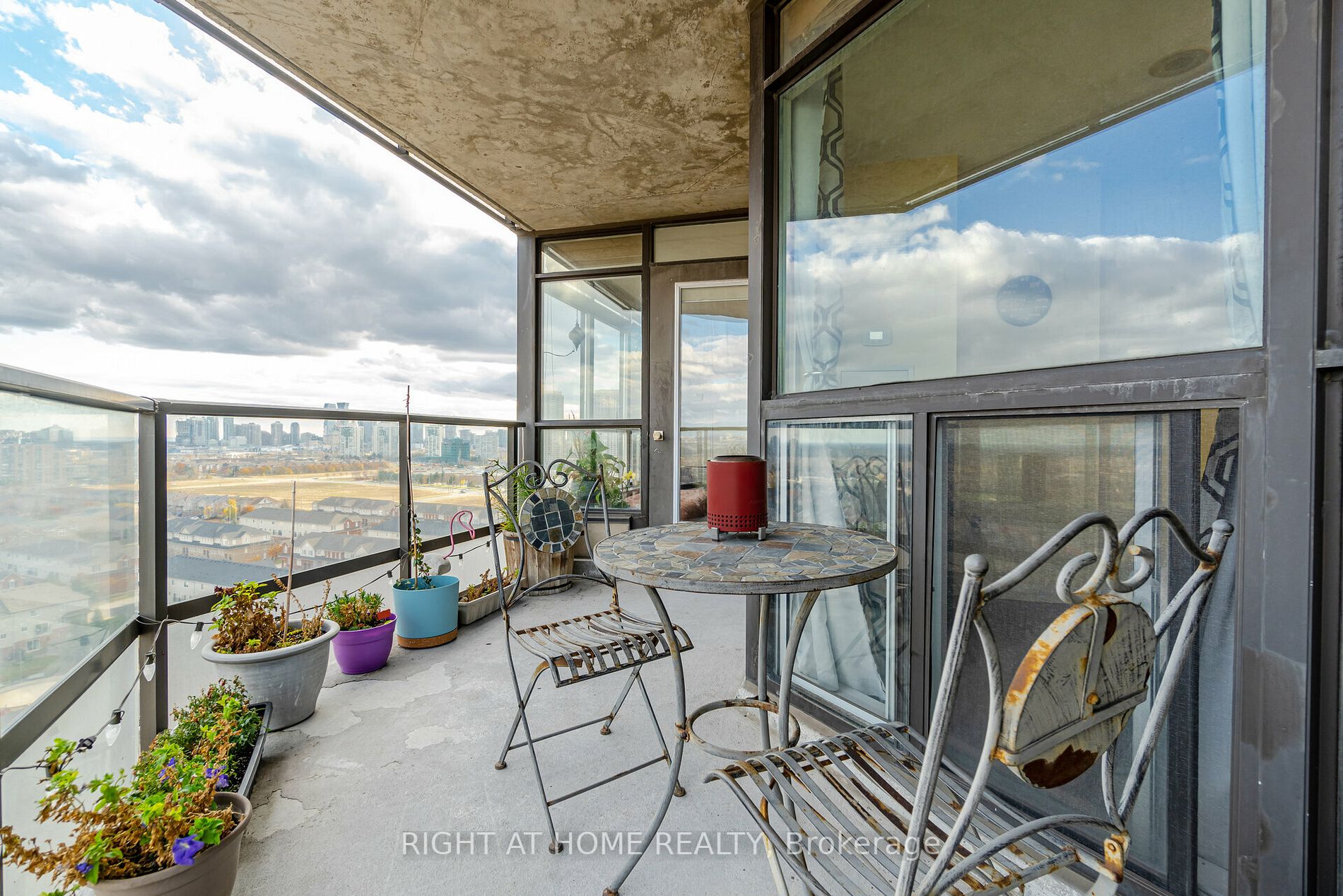 220 Forum Dr, #1501