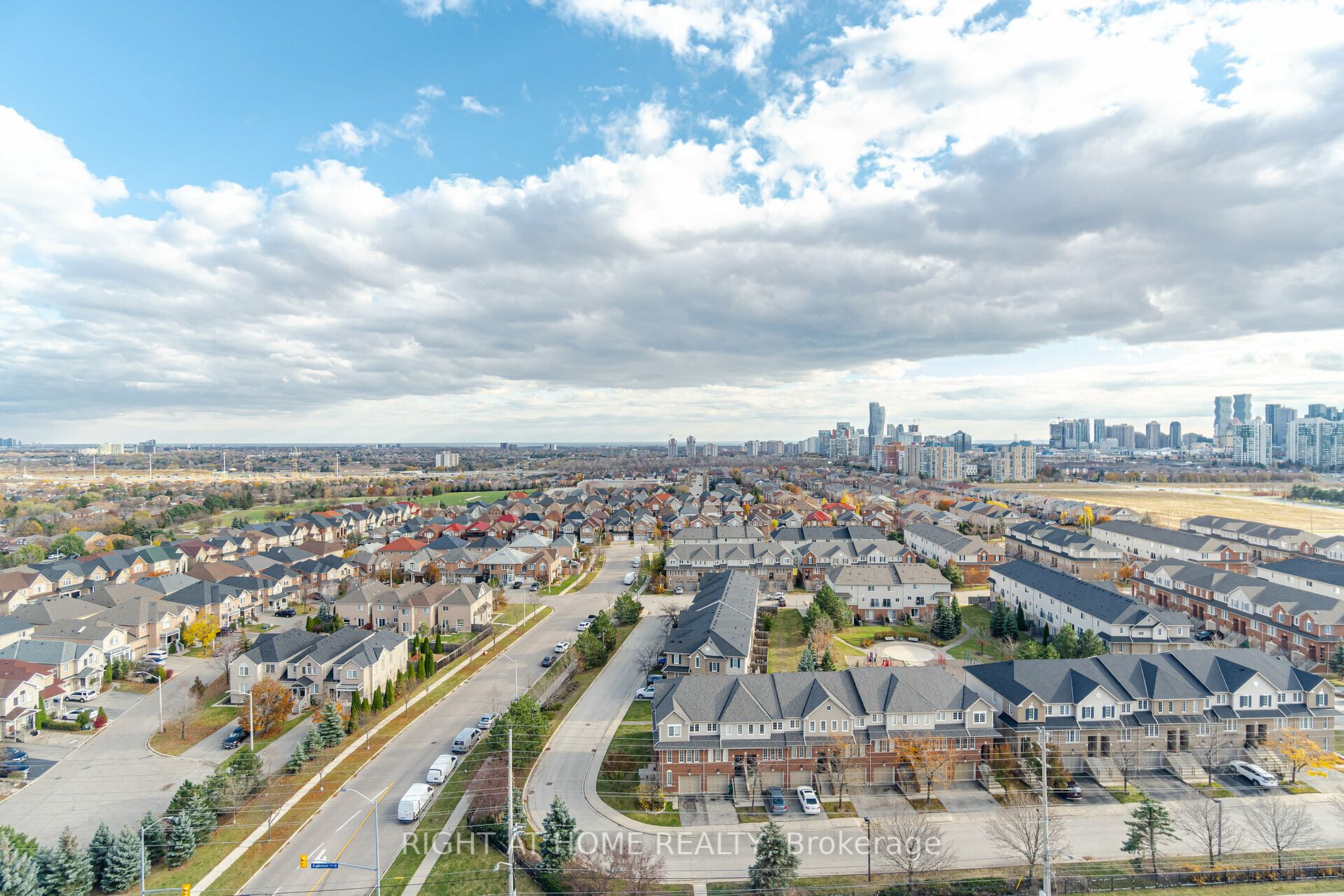 220 Forum Dr, #1501