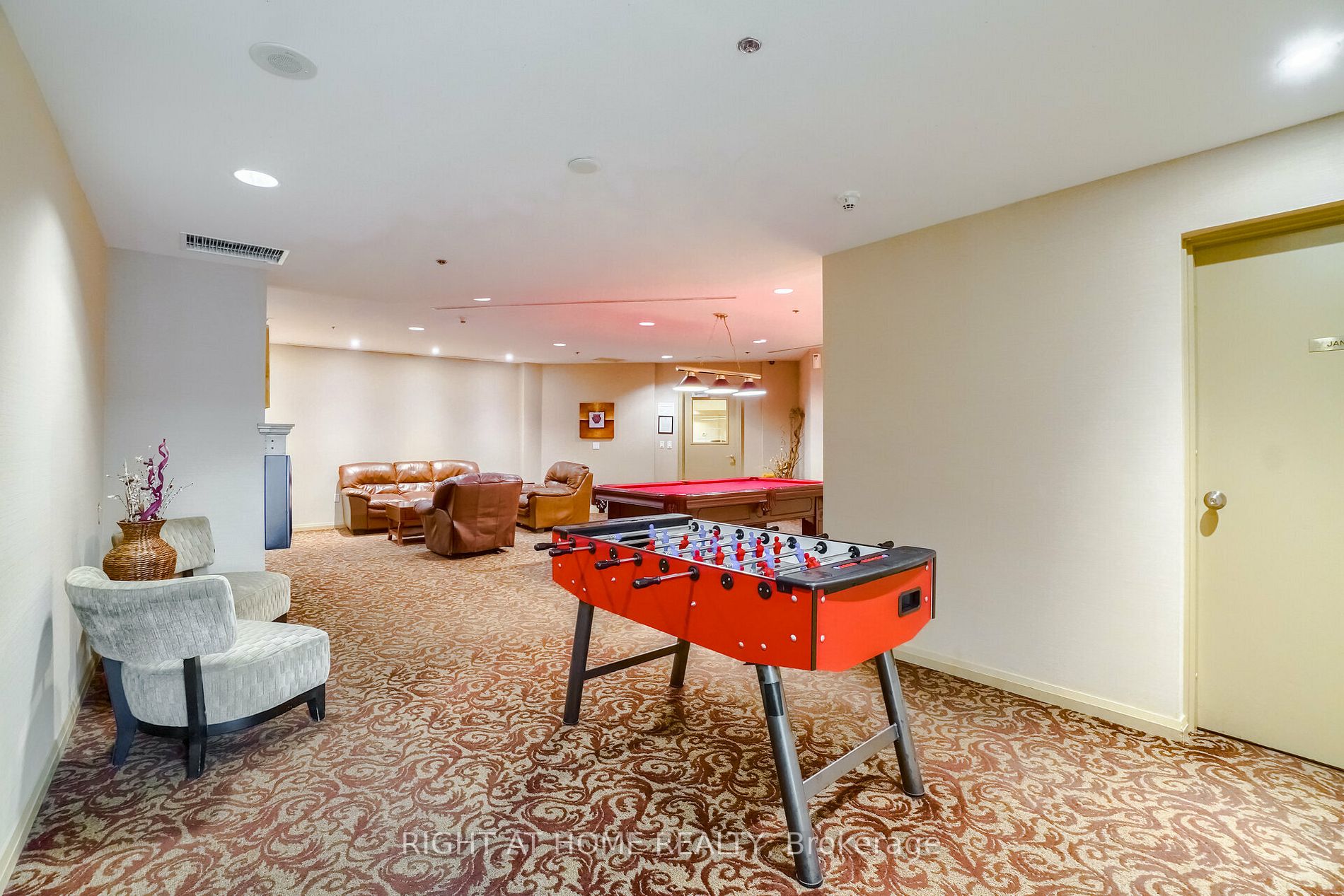 220 Forum Dr, #1501