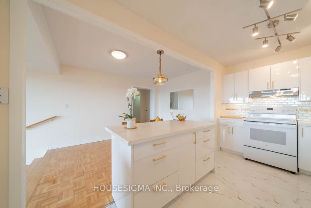 250 Scarlett Rd, #1512