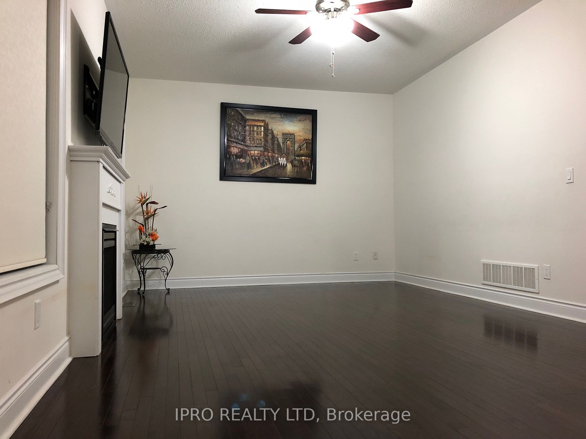 3 Lavallee Cres