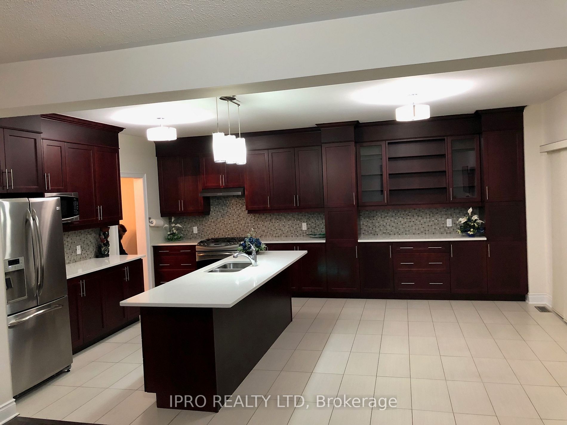 3 Lavallee Cres