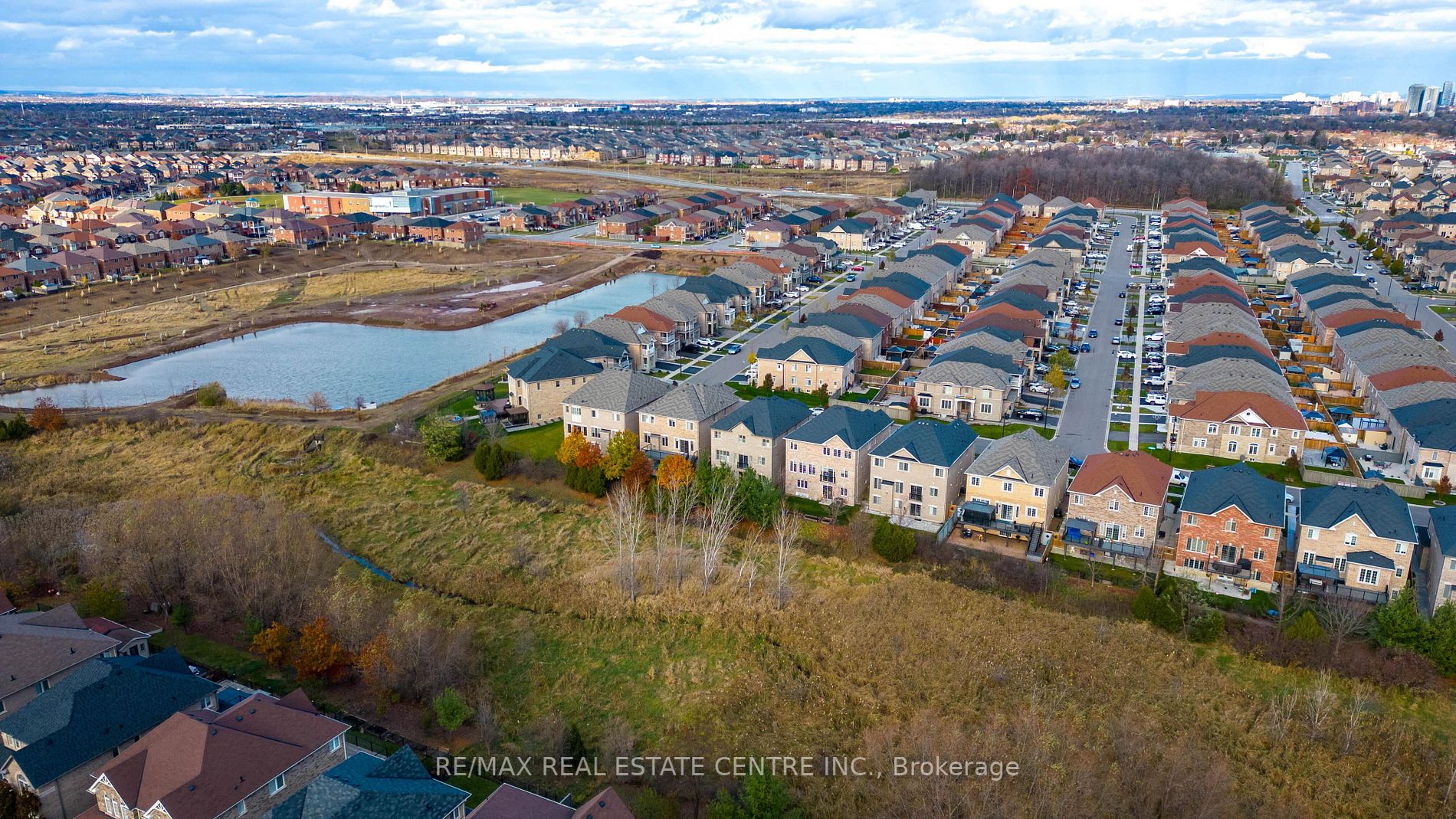 60 Hanbury Cres
