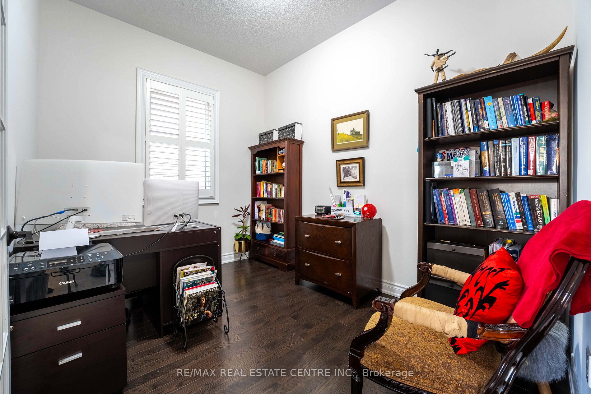 60 Hanbury Cres