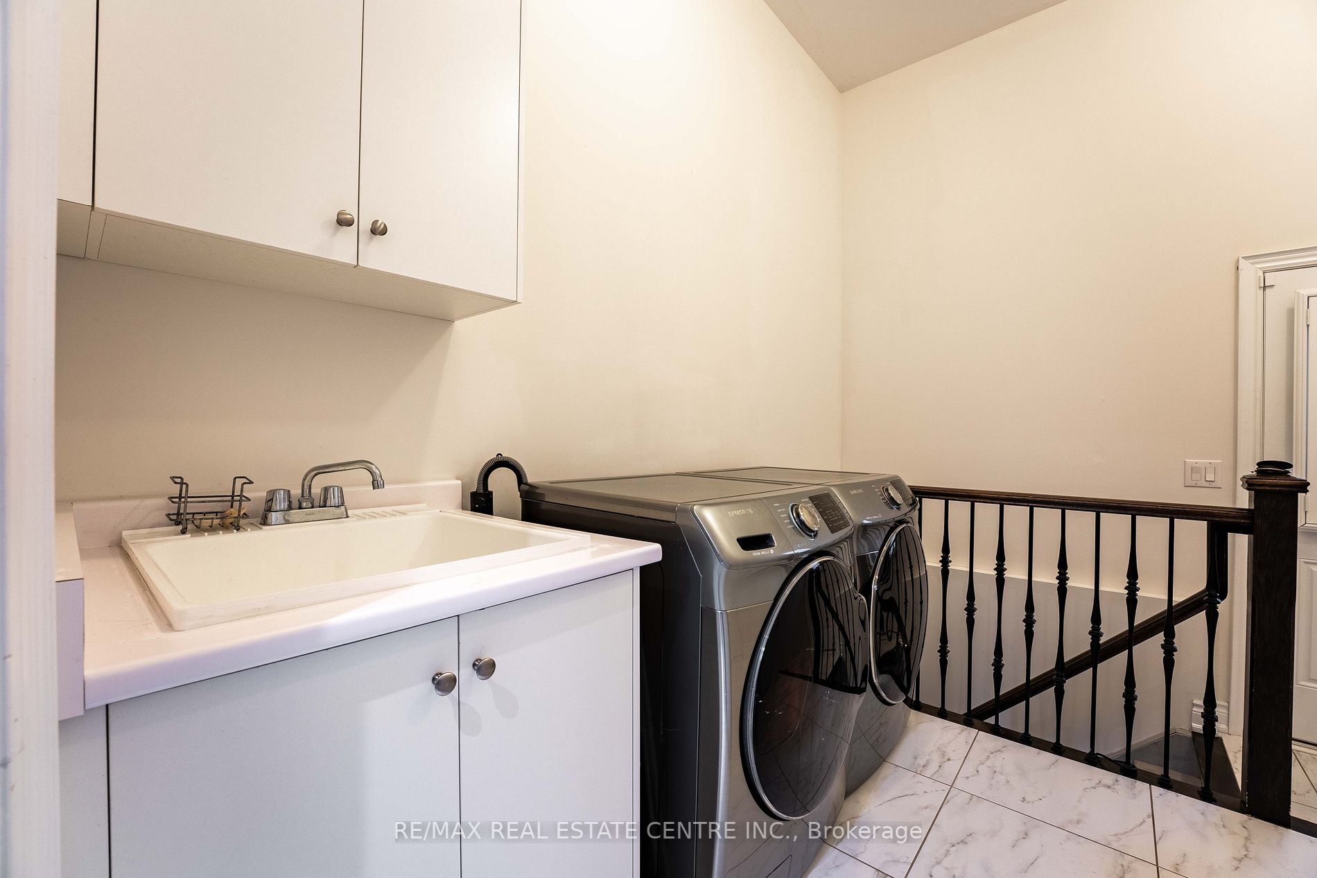 60 Hanbury Cres