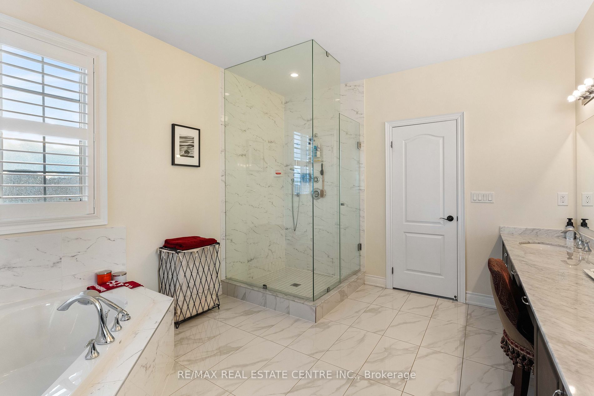 60 Hanbury Cres