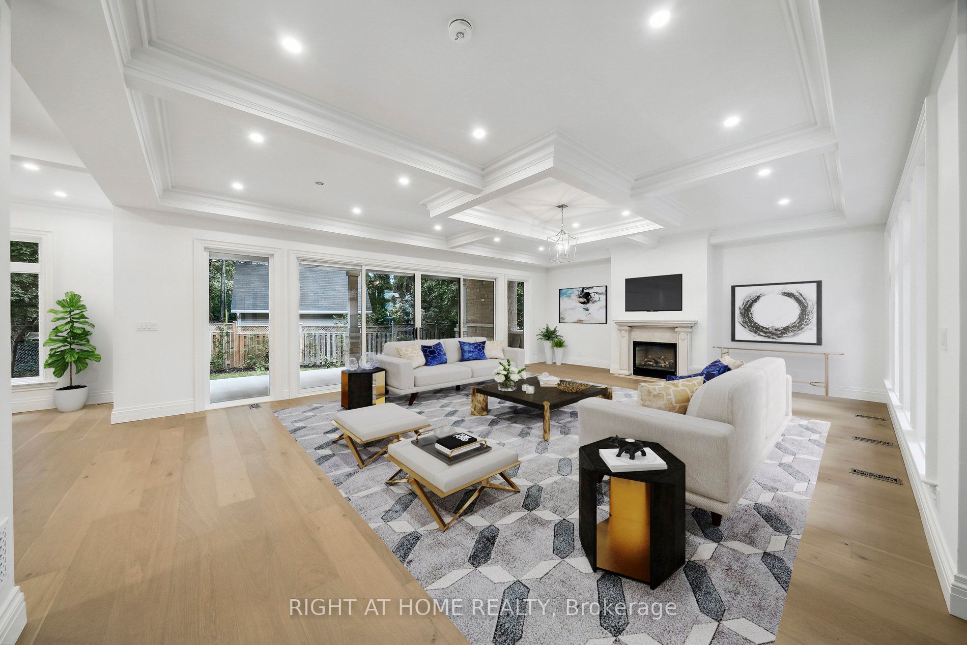 2409 Lakeshore Rd