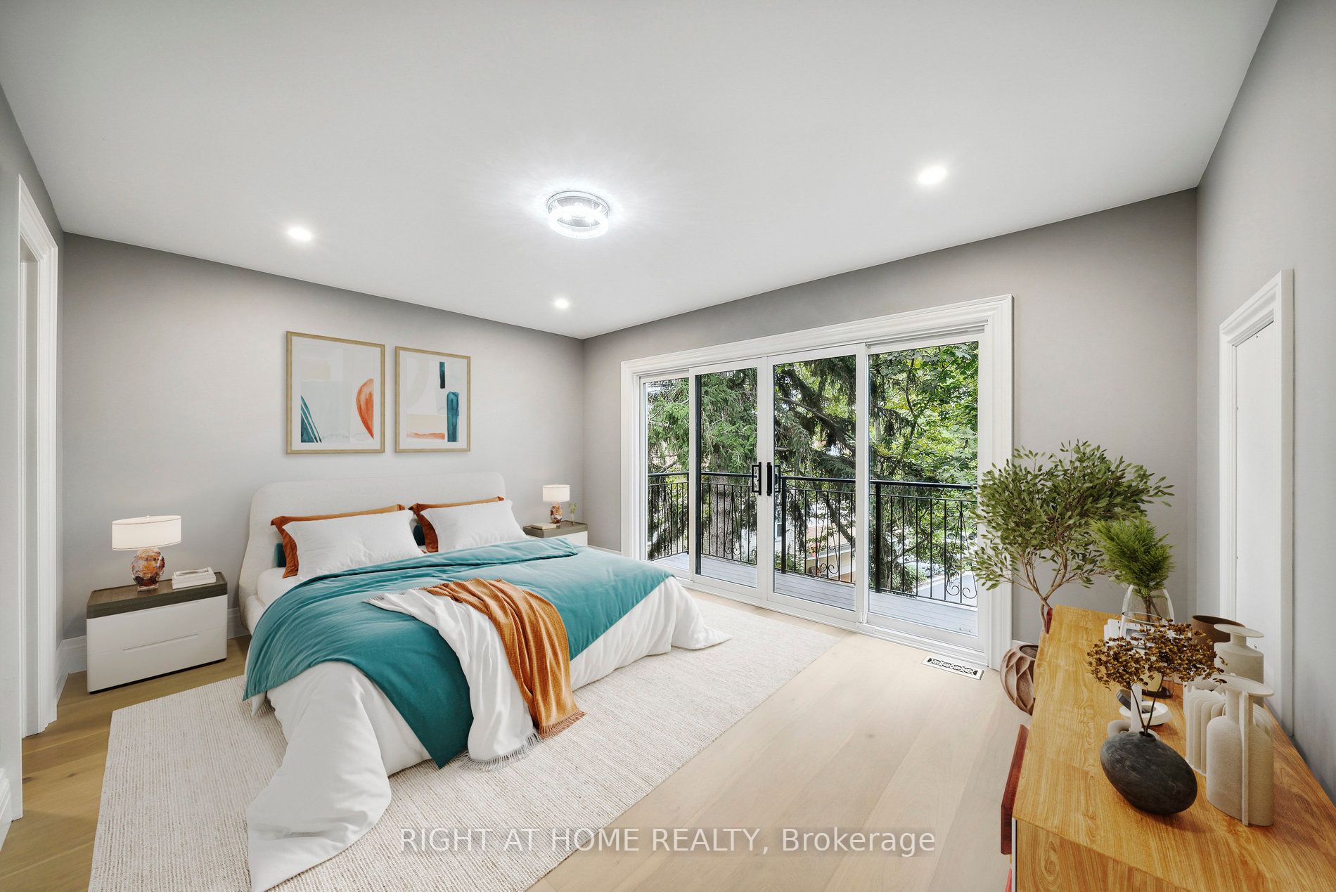 2409 Lakeshore Rd