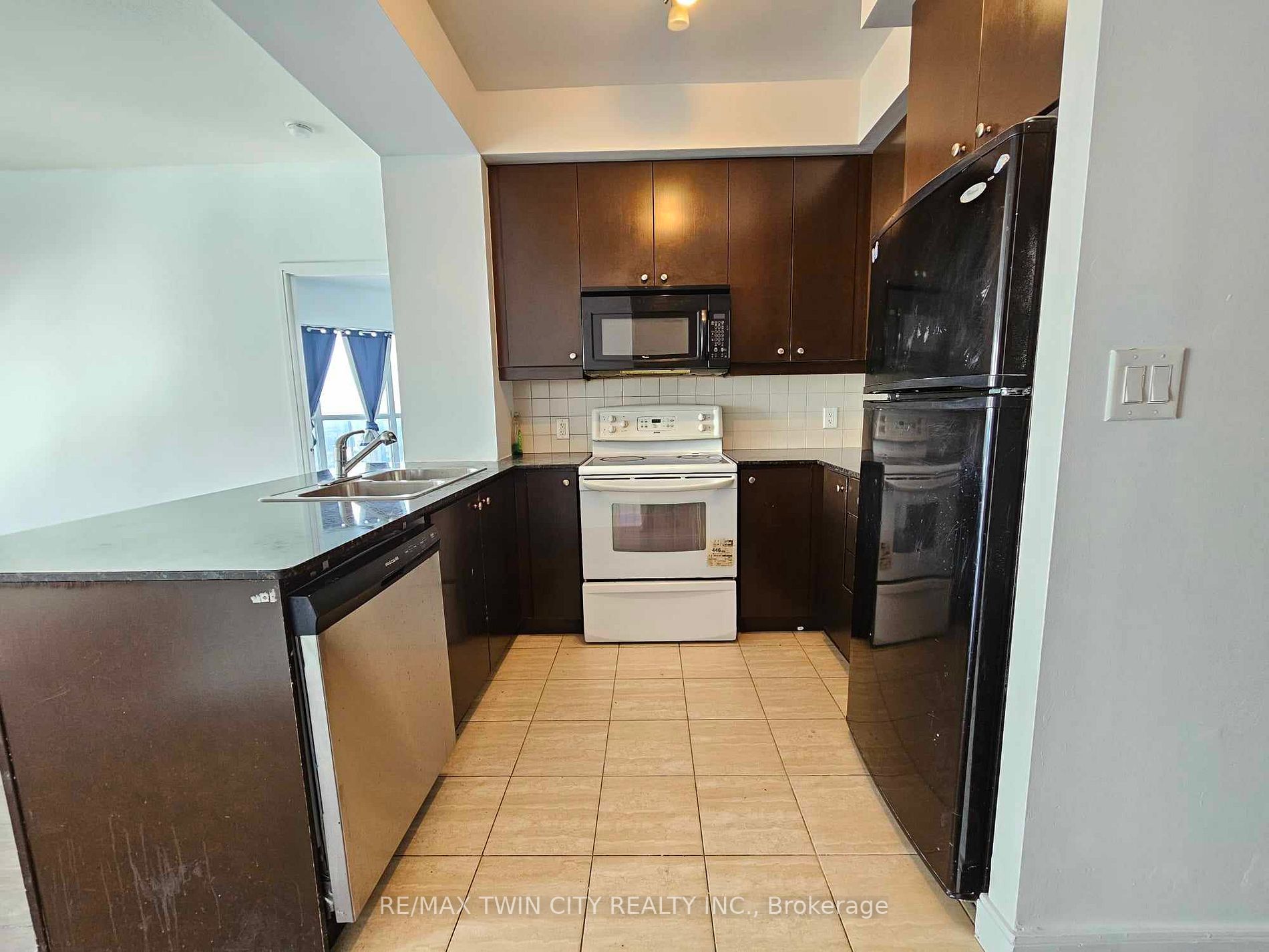 60 Absolute Avenue, #5203