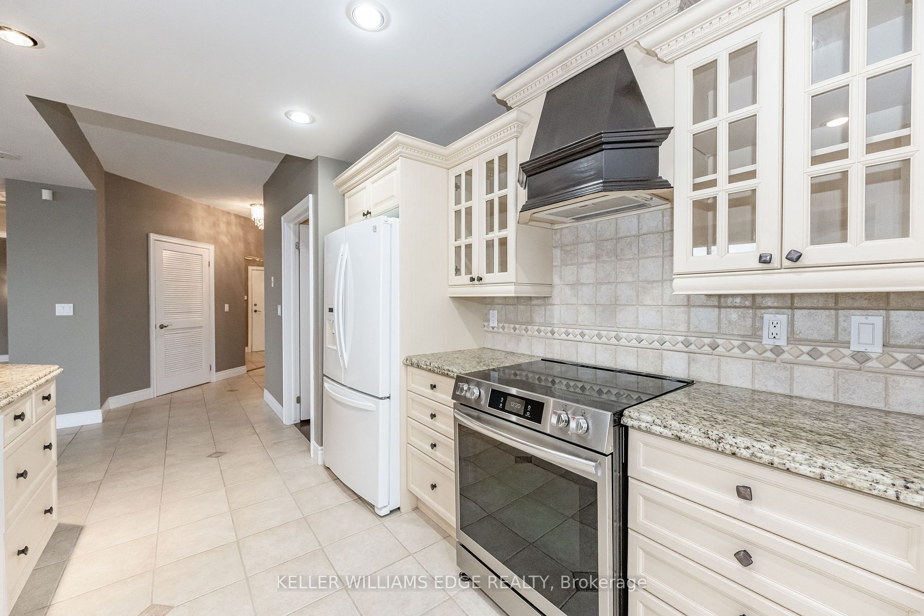 1477 Lakeshore Rd, #1003