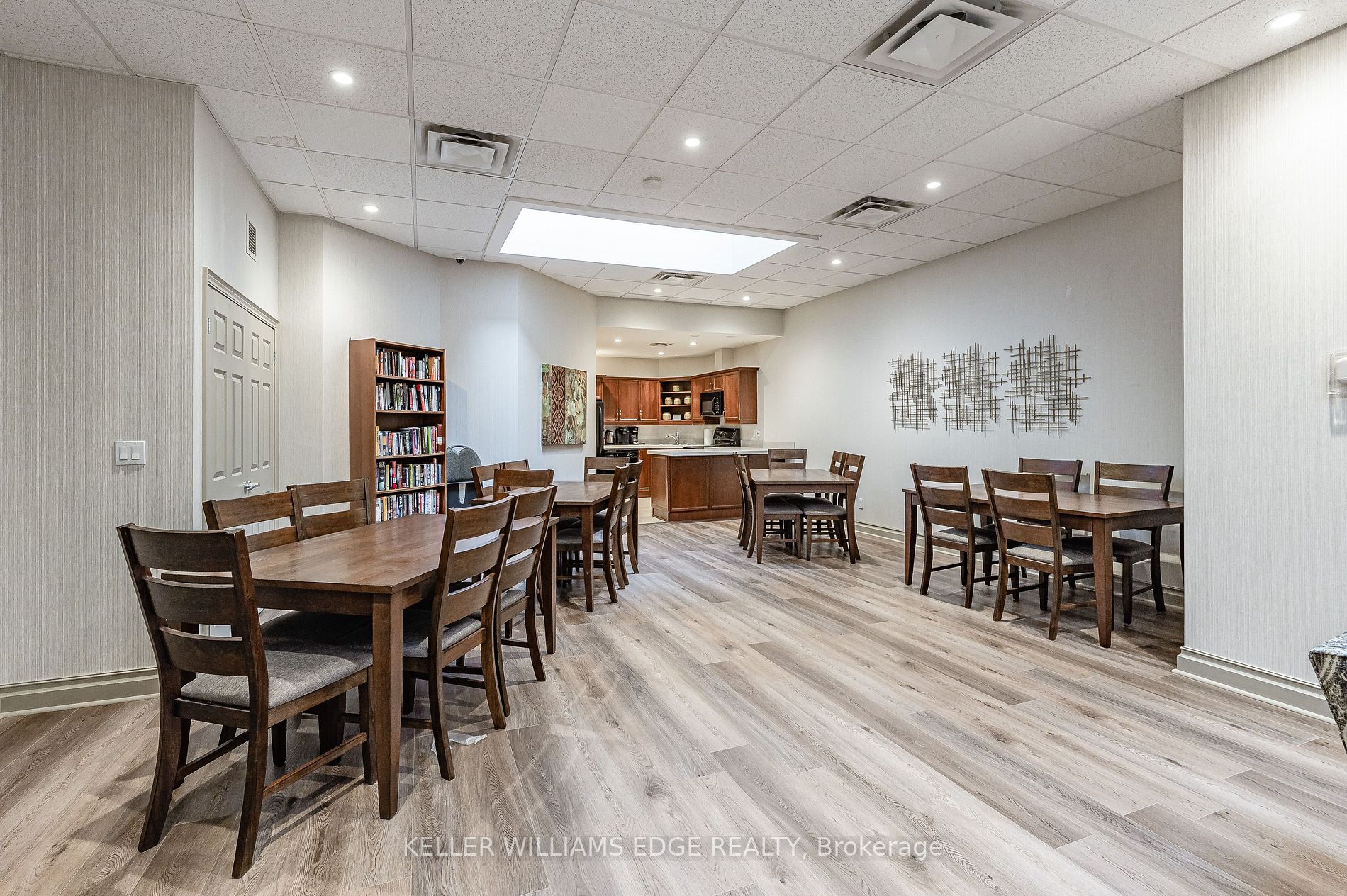 1477 Lakeshore Rd, #1003