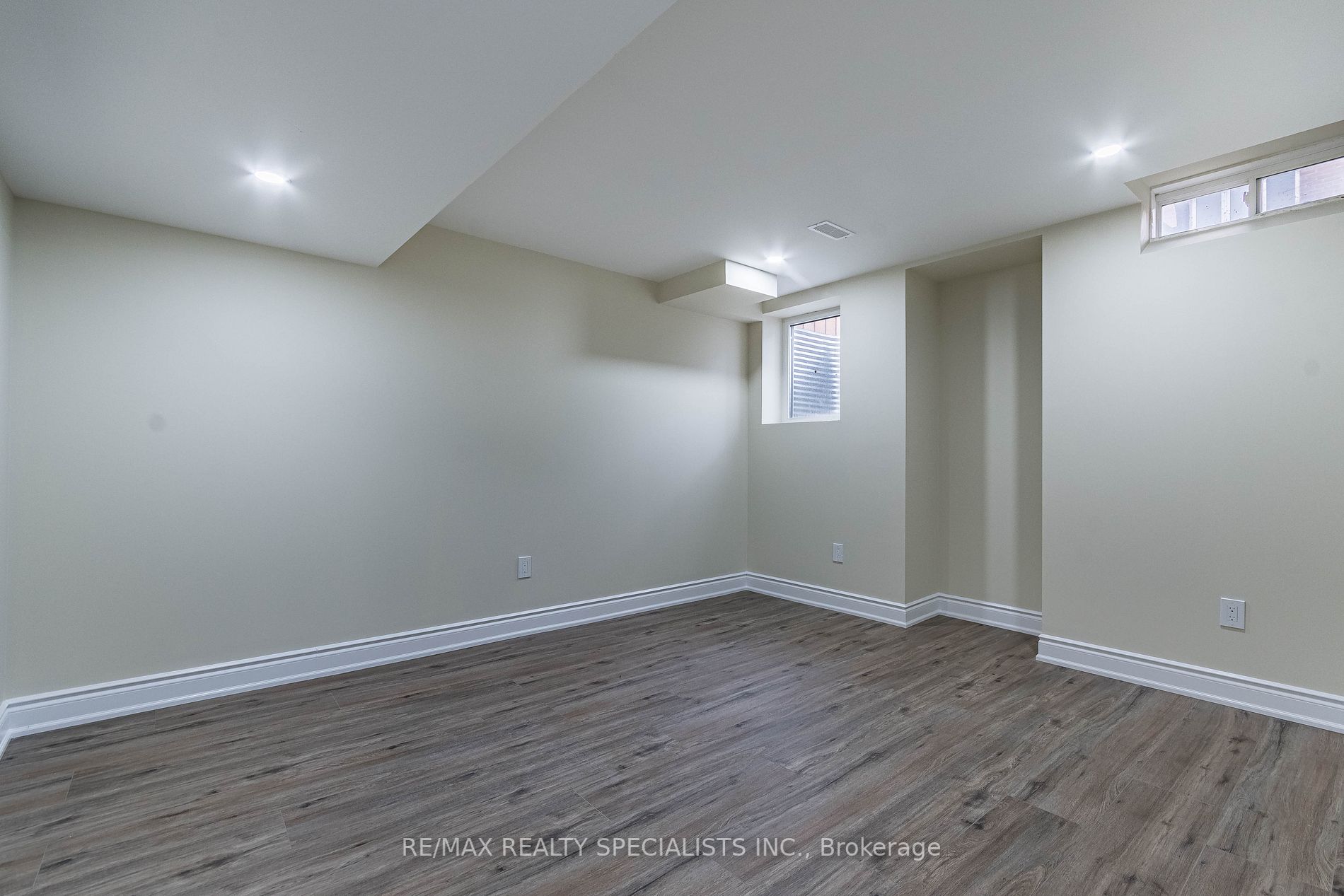 371 Robert Parkinson Dr