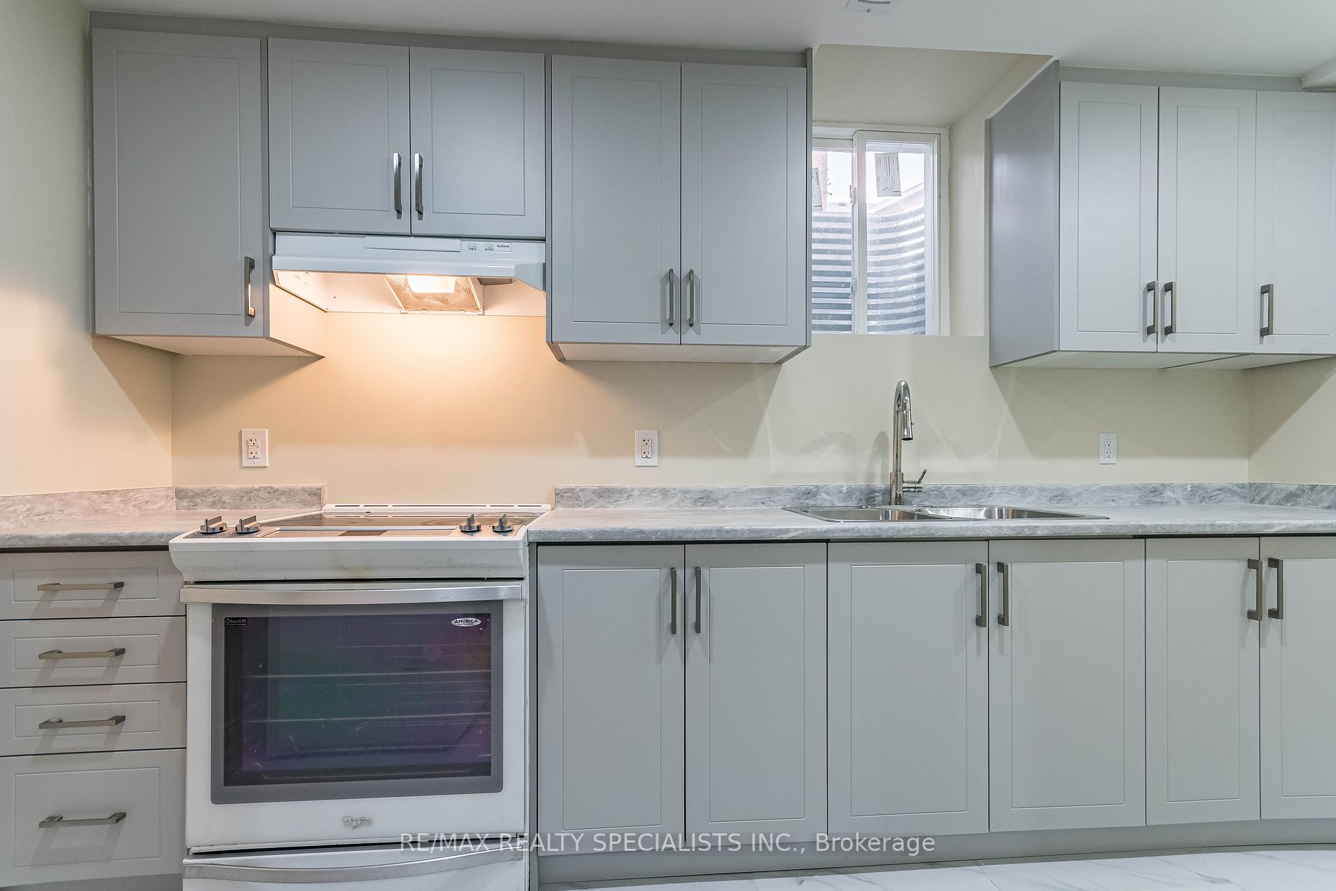 371 Robert Parkinson Dr