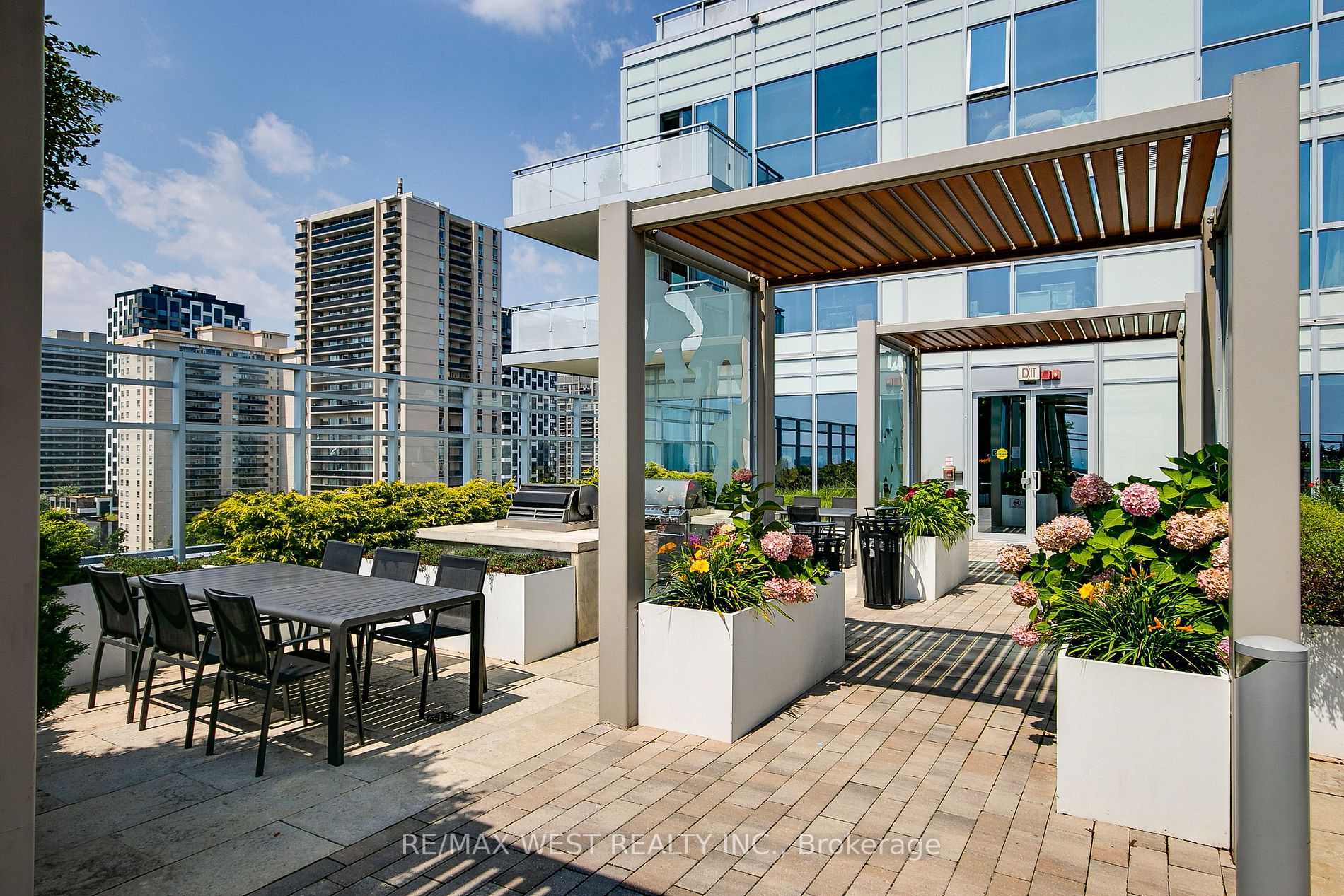 1830 Bloor St W, #411