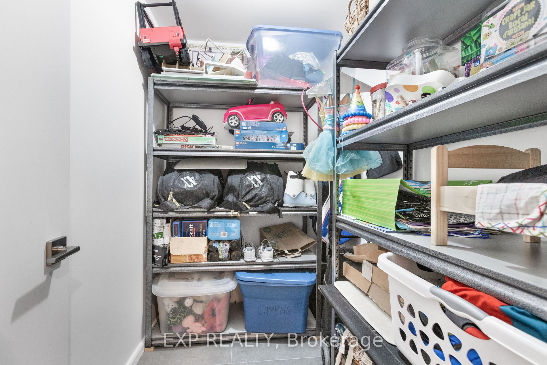 223 Jennings Cres S
