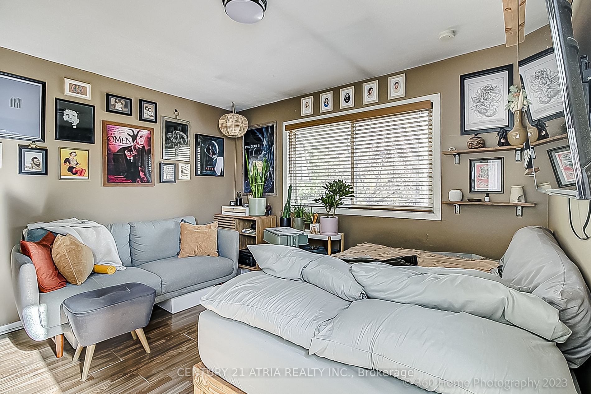 30 Lansdowne Ave