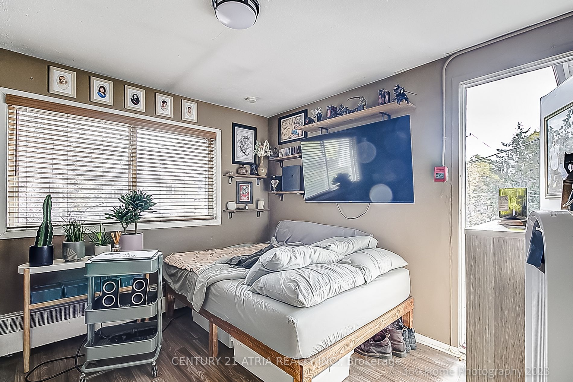 30 Lansdowne Ave