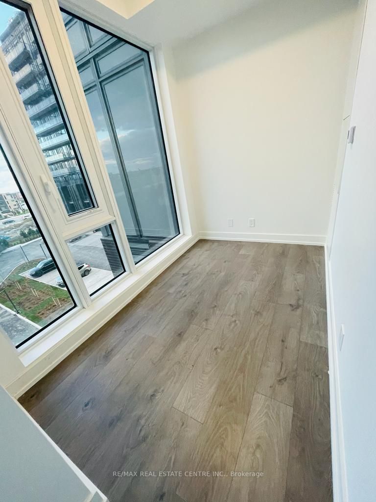 225 Veterans Dr, #404