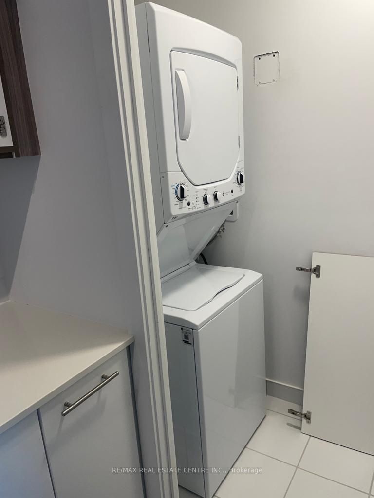 225 Veterans Dr, #404