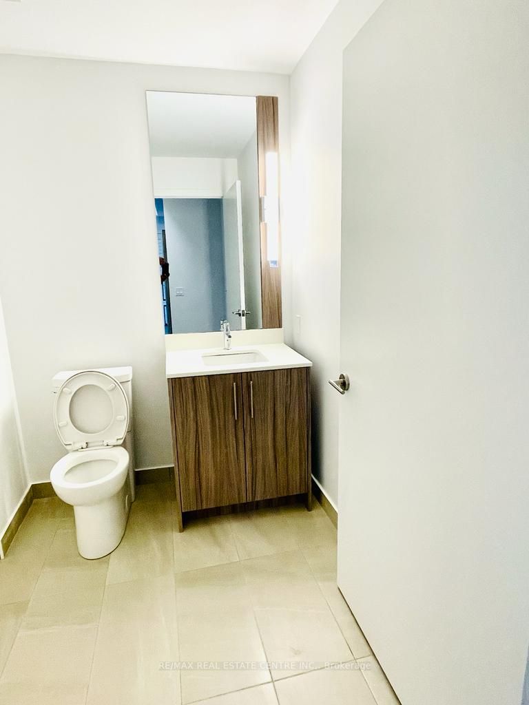 225 Veterans Dr, #404