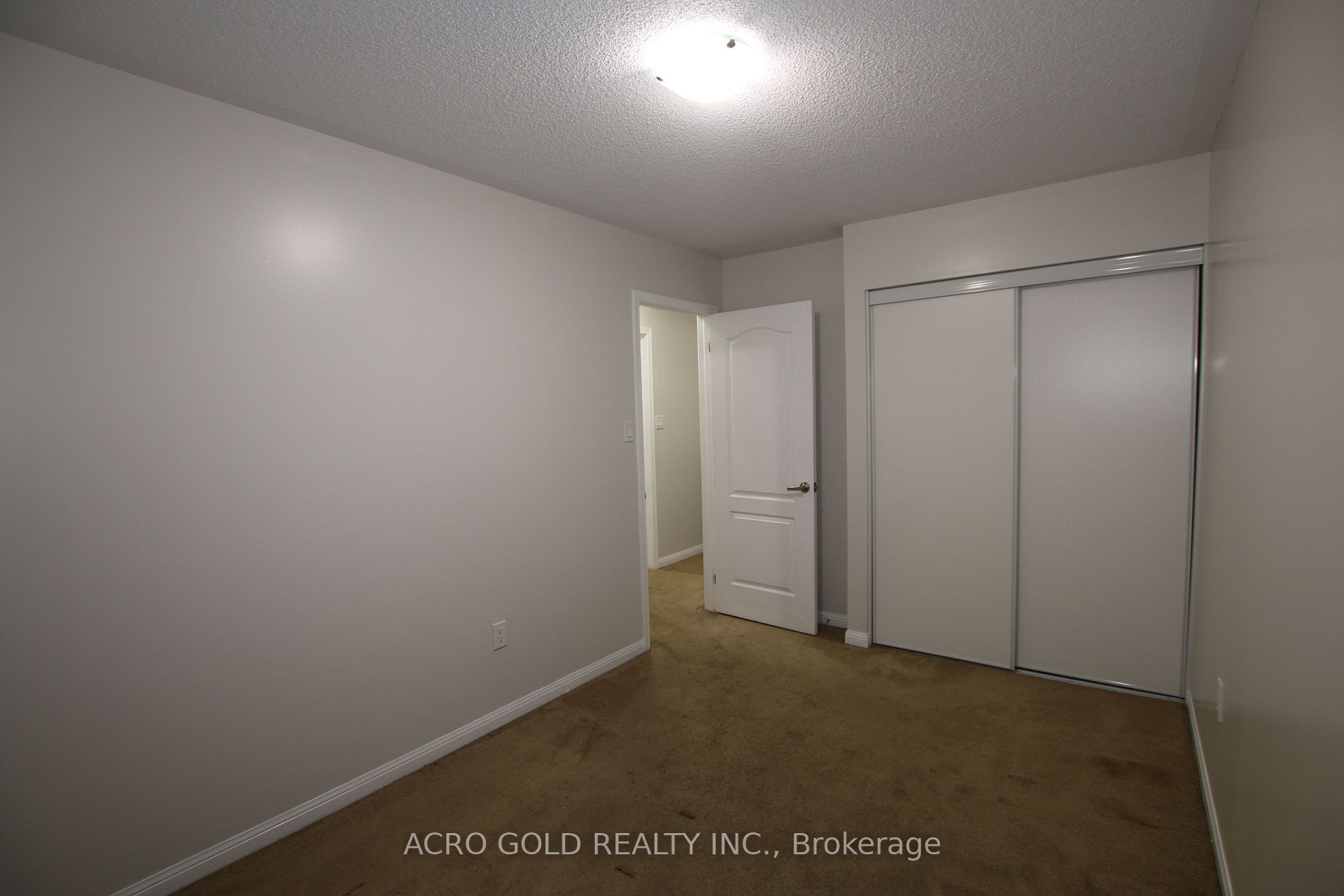 55 Mercedes Rd