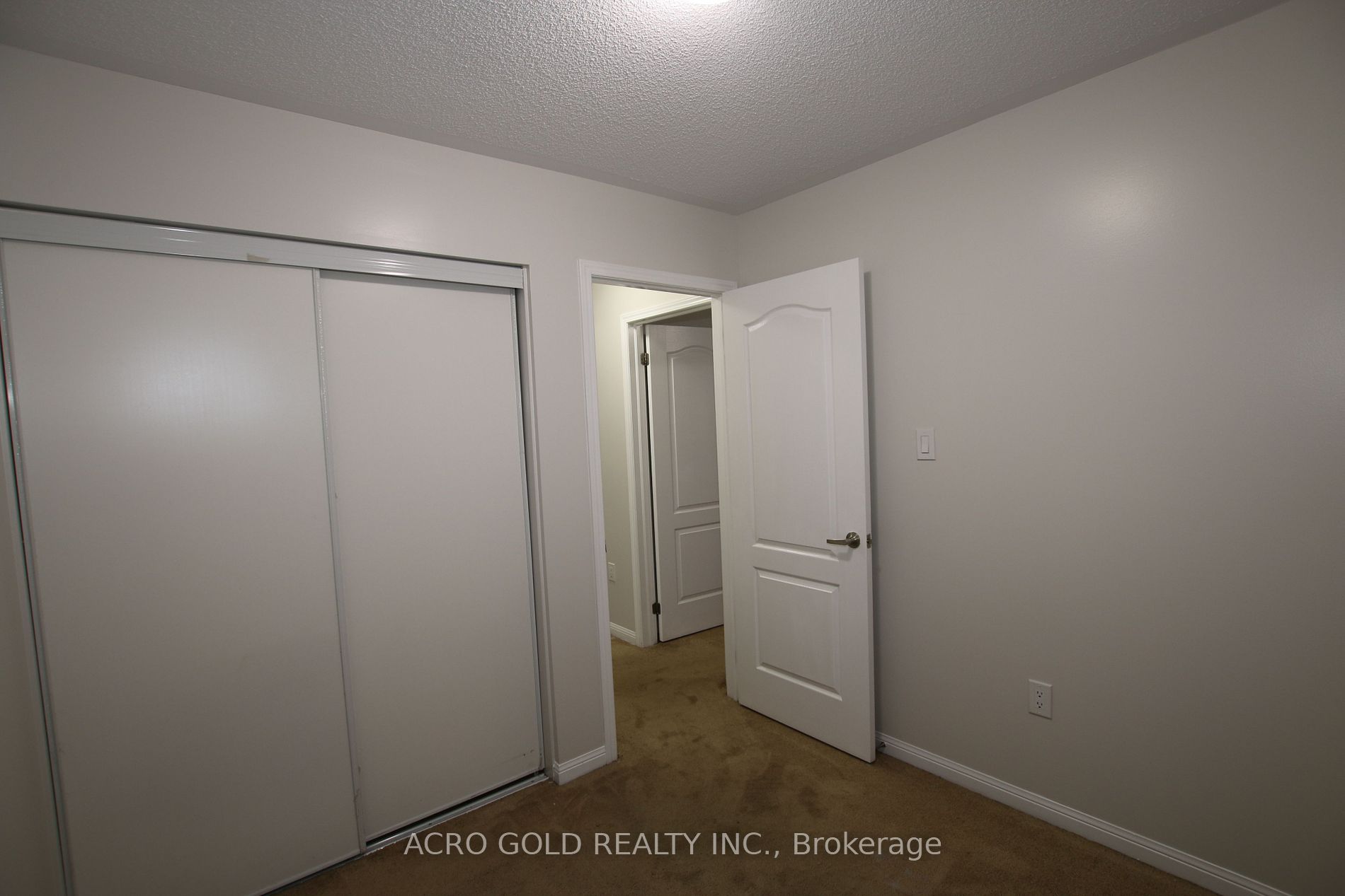 55 Mercedes Rd