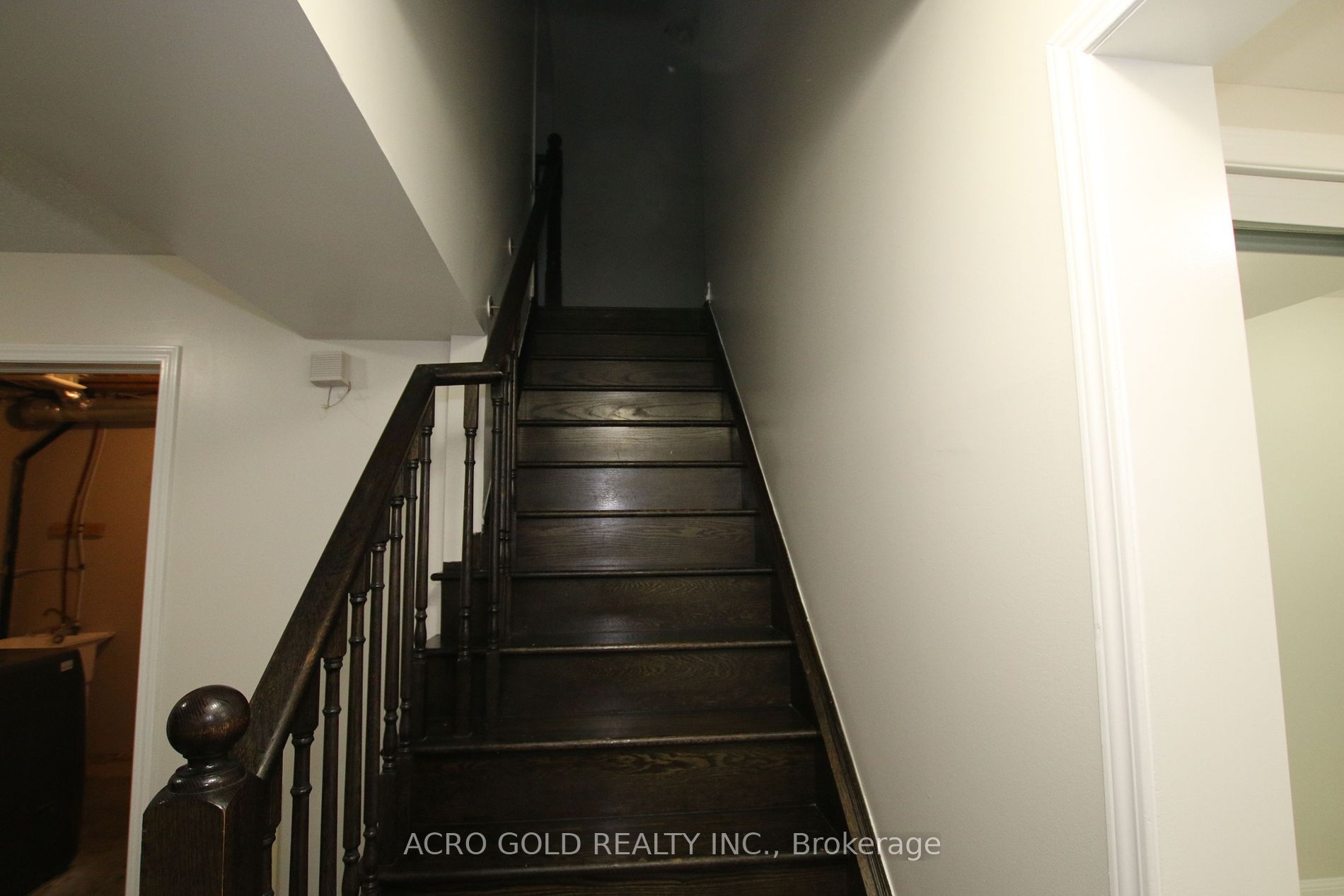 55 Mercedes Rd