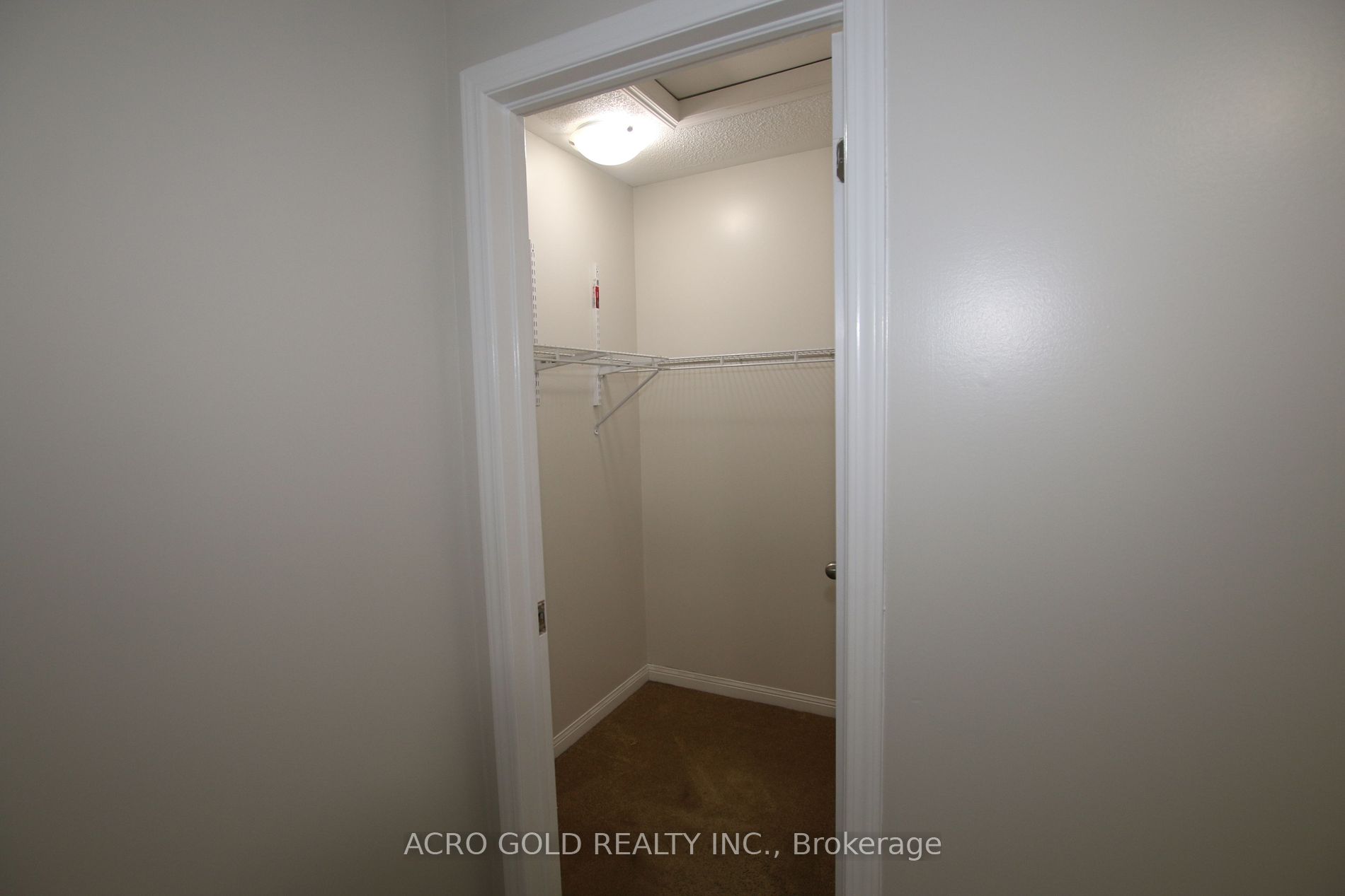 55 Mercedes Rd