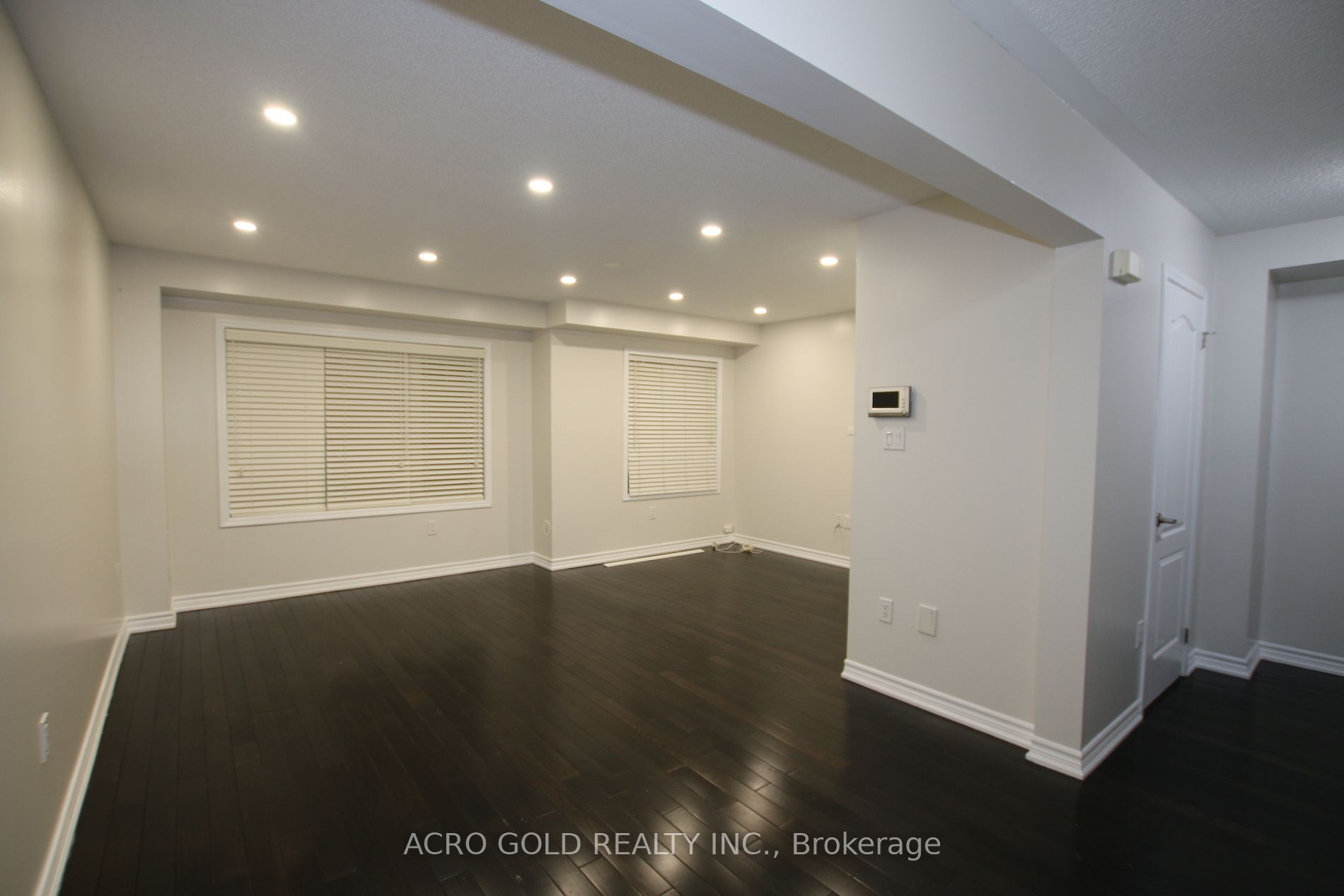 55 Mercedes Rd