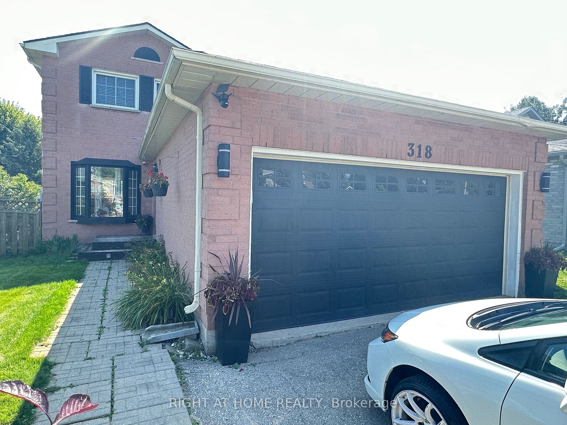 318 Hansen Blvd