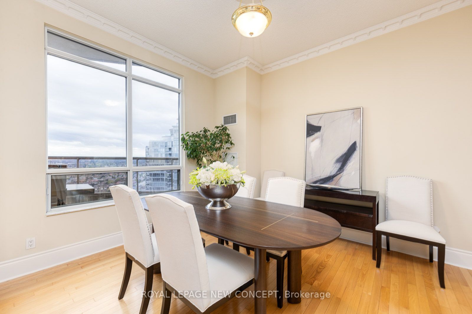 35 Kingsbridge Garden Circ, #Tph01