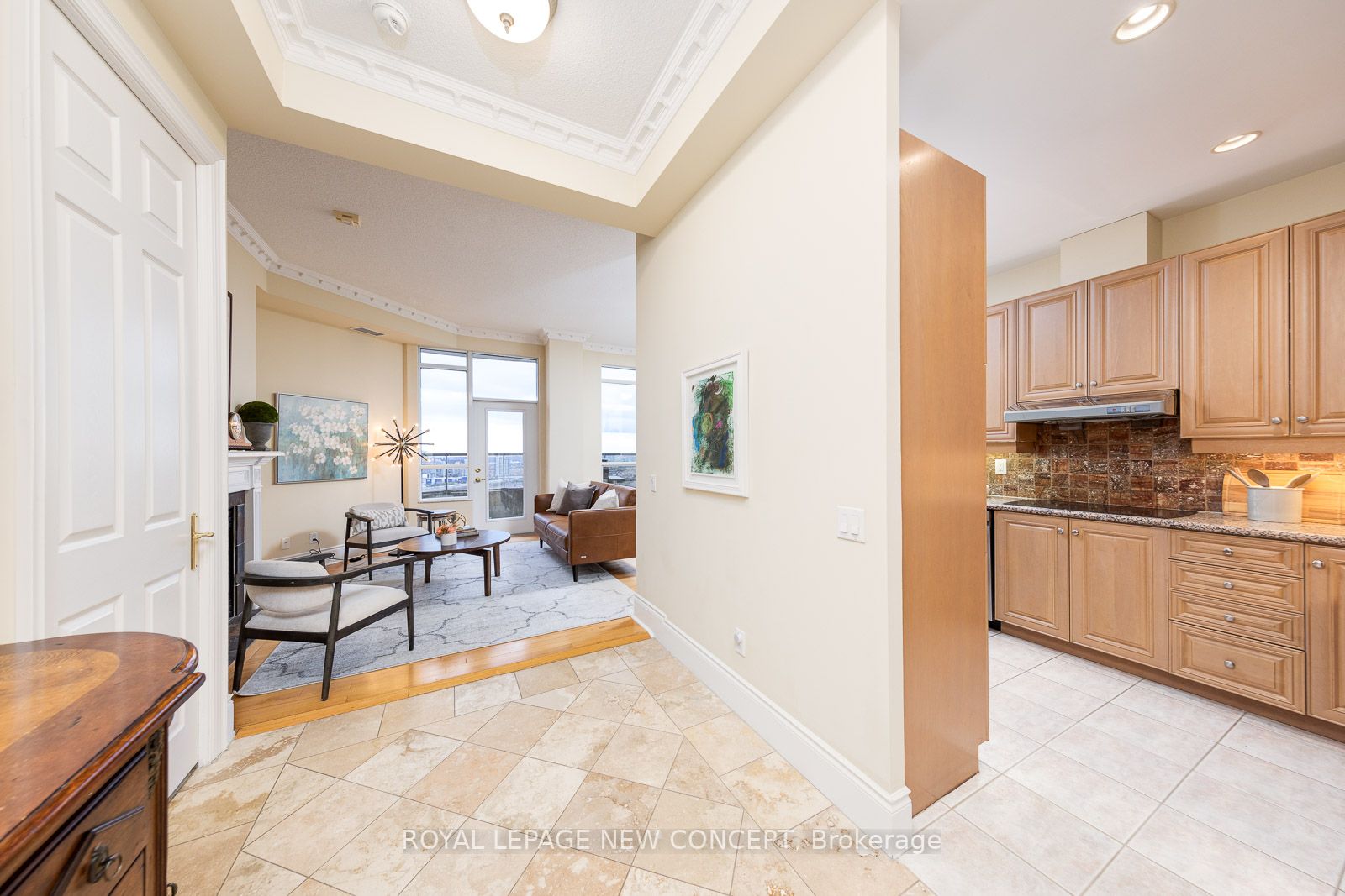 35 Kingsbridge Garden Circ, #Tph01