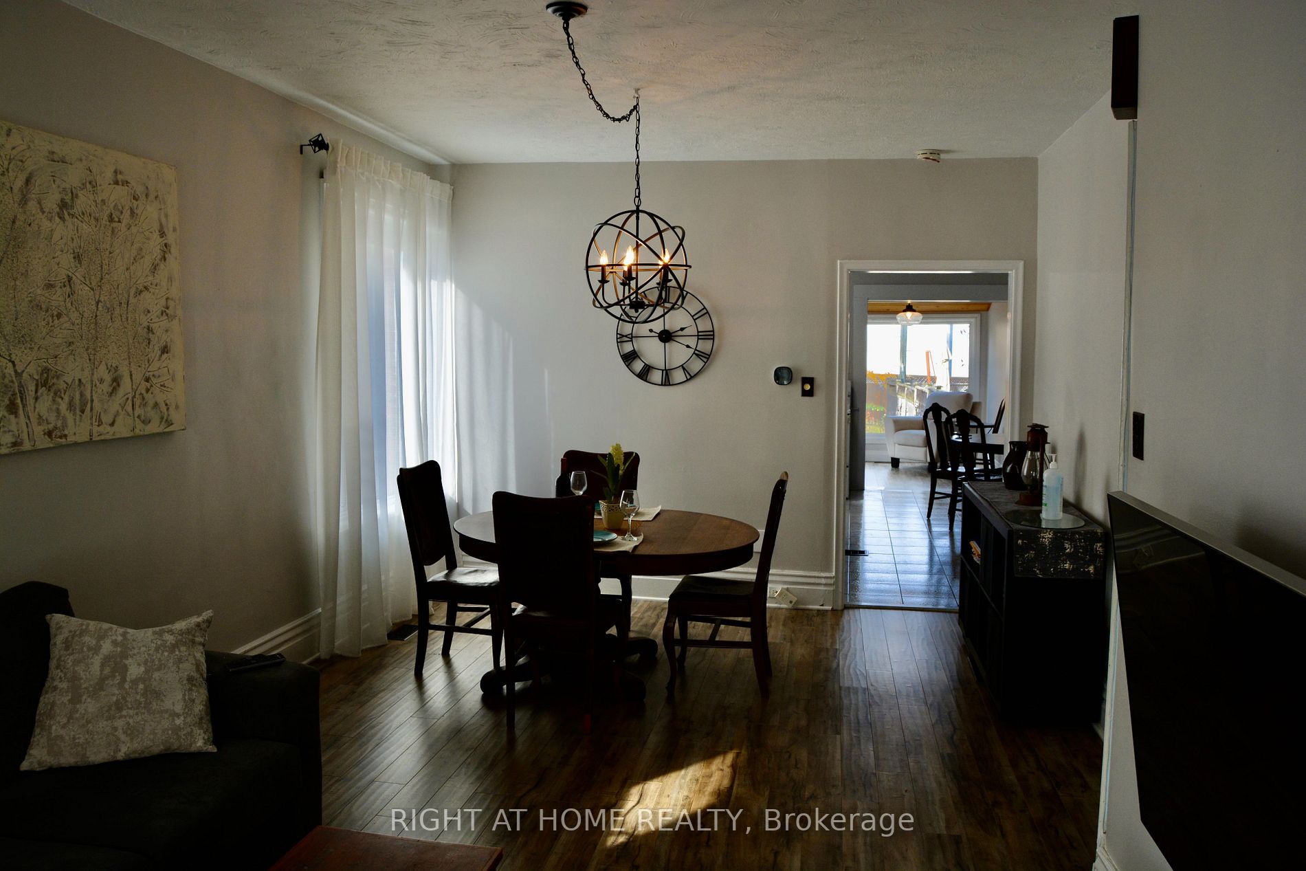 68 Coulter Ave