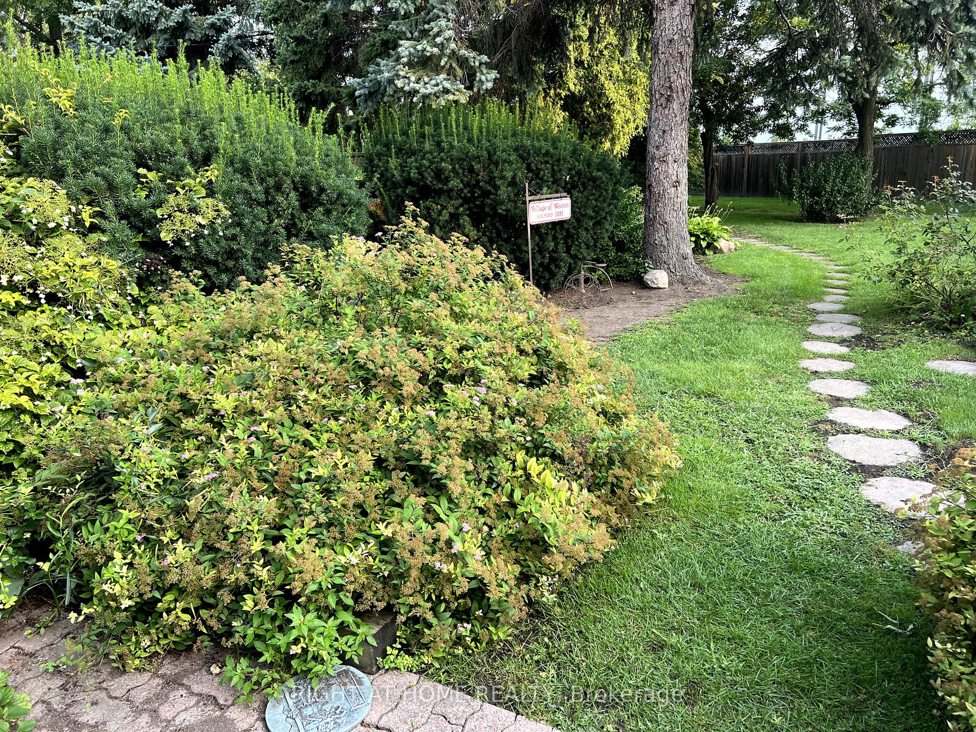68 Coulter Ave