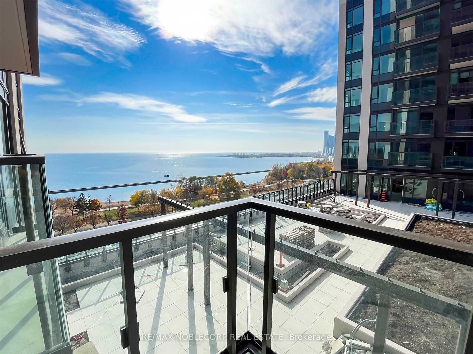 1926 Lakeshore Blvd W, #1210