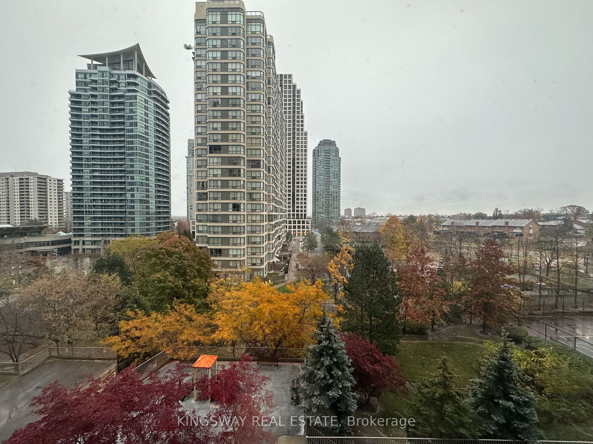 156 Enfield Pl, #709