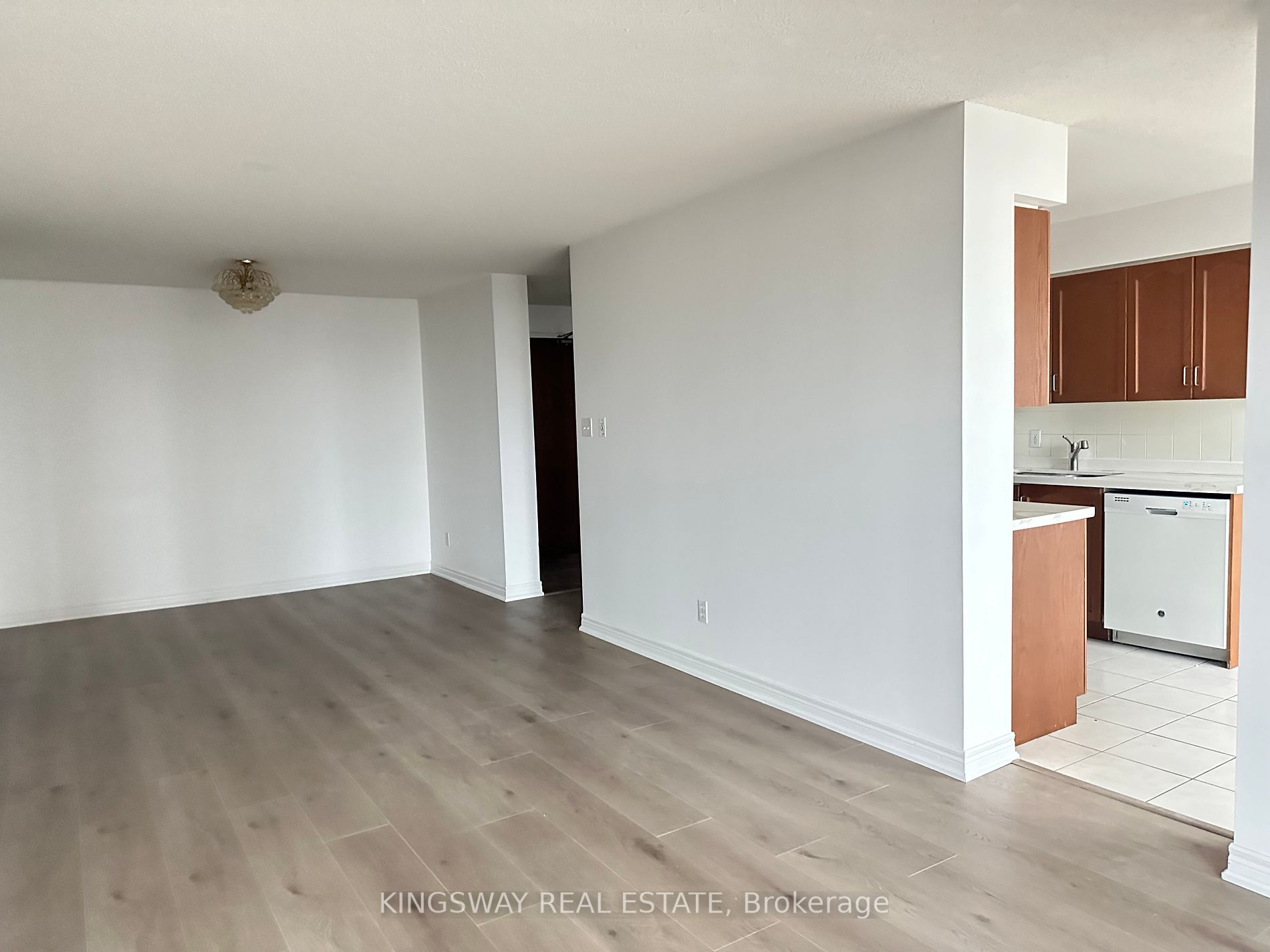 156 Enfield Pl, #709