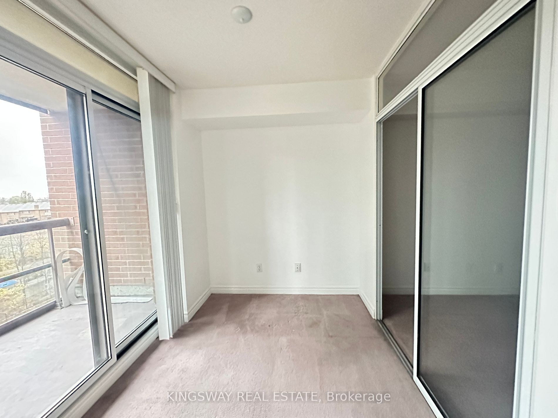 156 Enfield Pl, #709