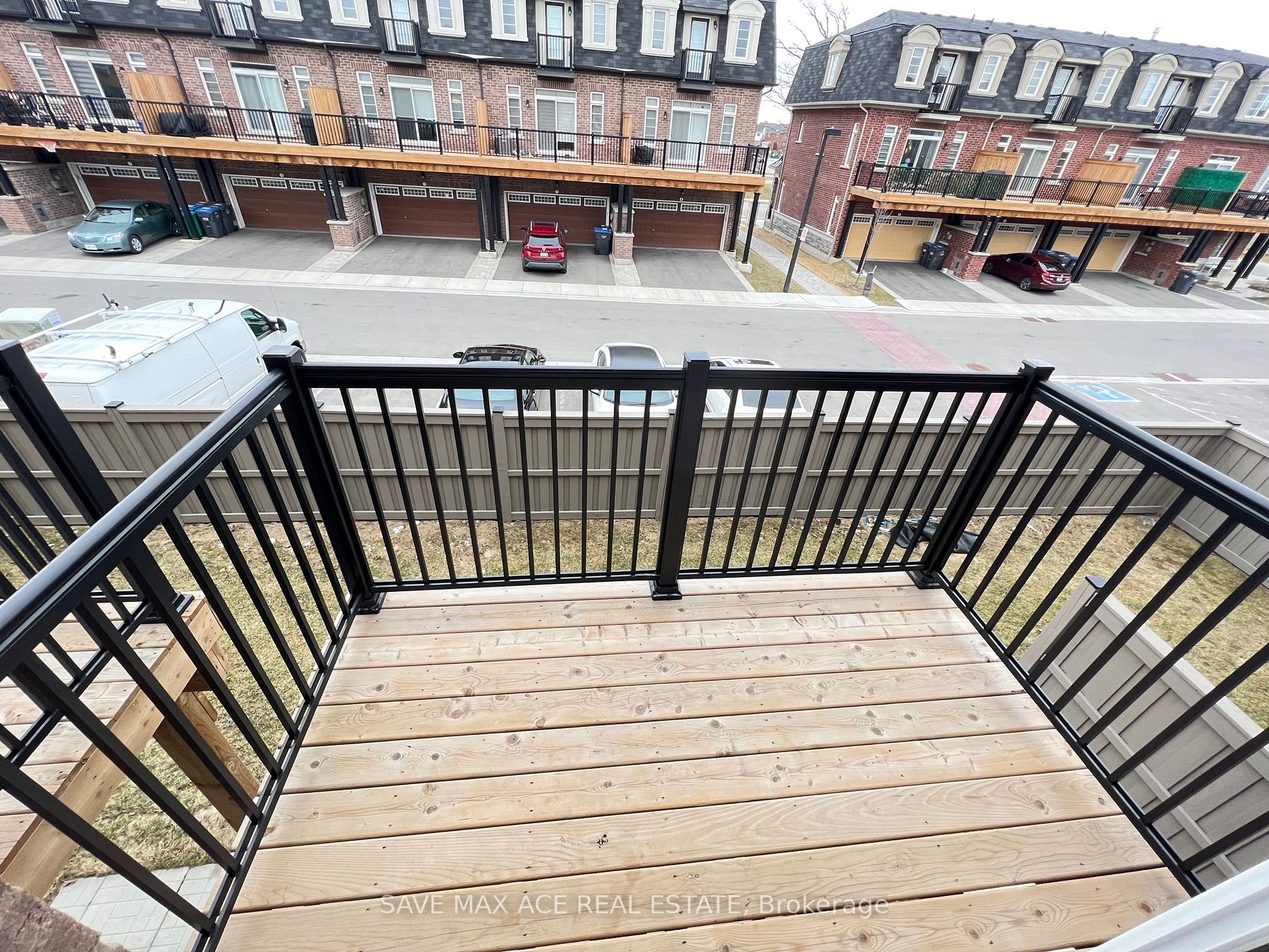 9 Pomarine Way