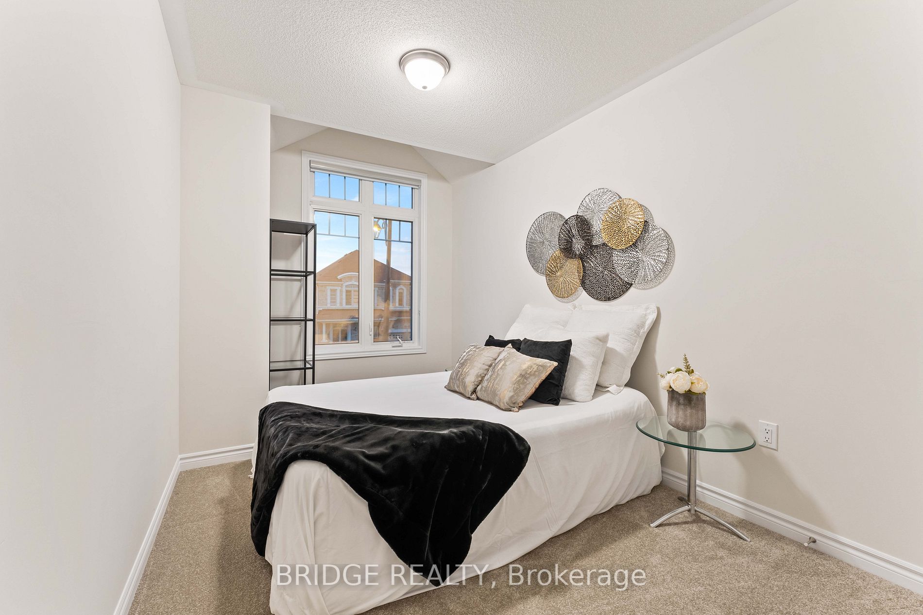 27 Royal Fern Cres S
