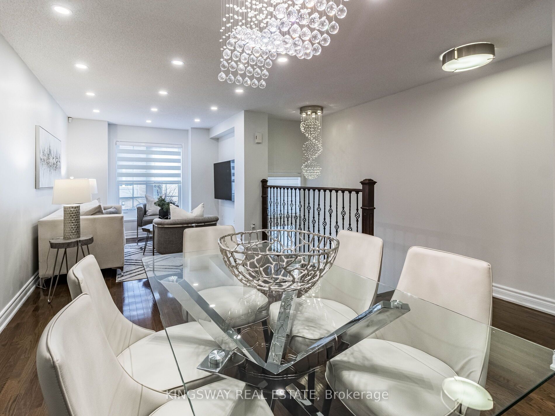 3221 Redpath Cir Circ