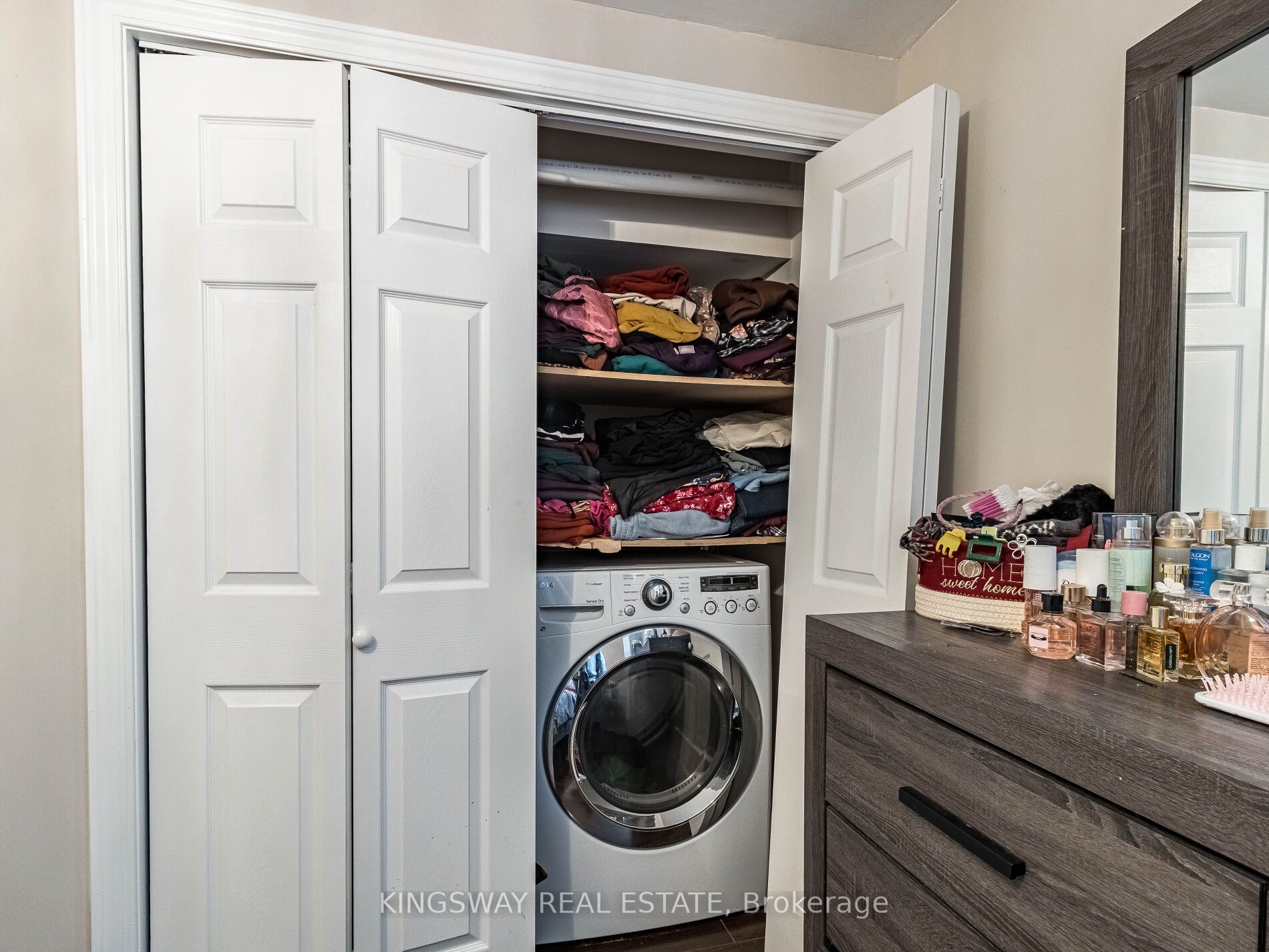3221 Redpath Cir Circ